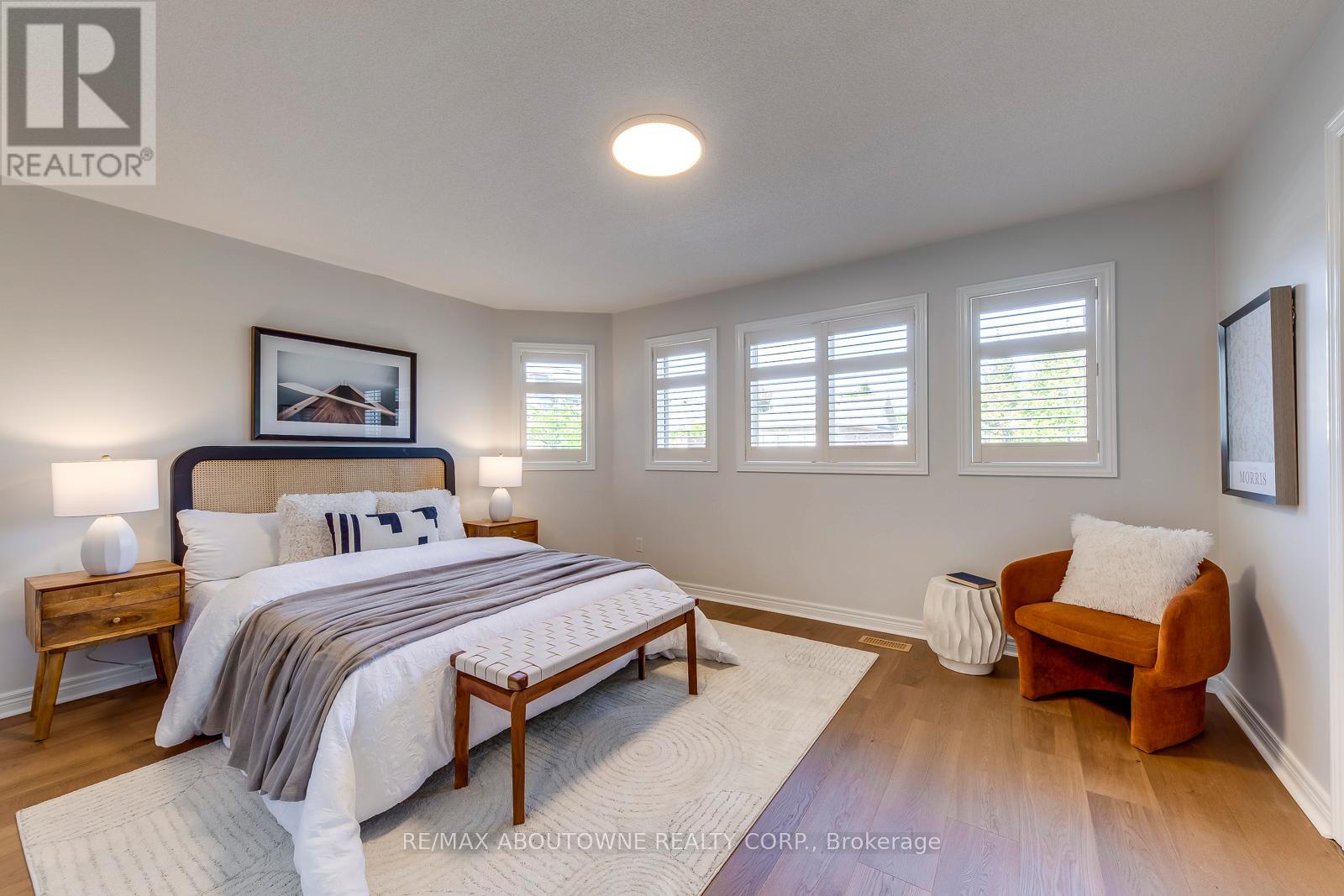 2491 Logan Avenue, Oakville, Ontario  L6H 6S1 - Photo 29 - W12408457