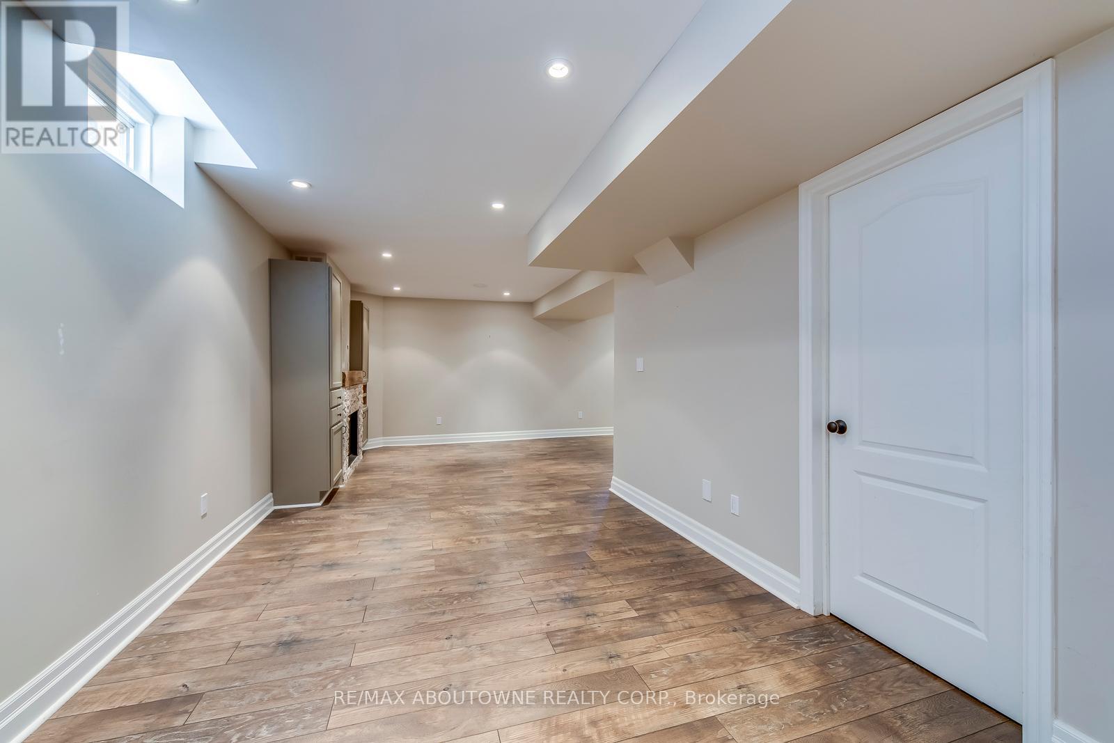 2491 Logan Avenue, Oakville, Ontario  L6H 6S1 - Photo 41 - W12408457