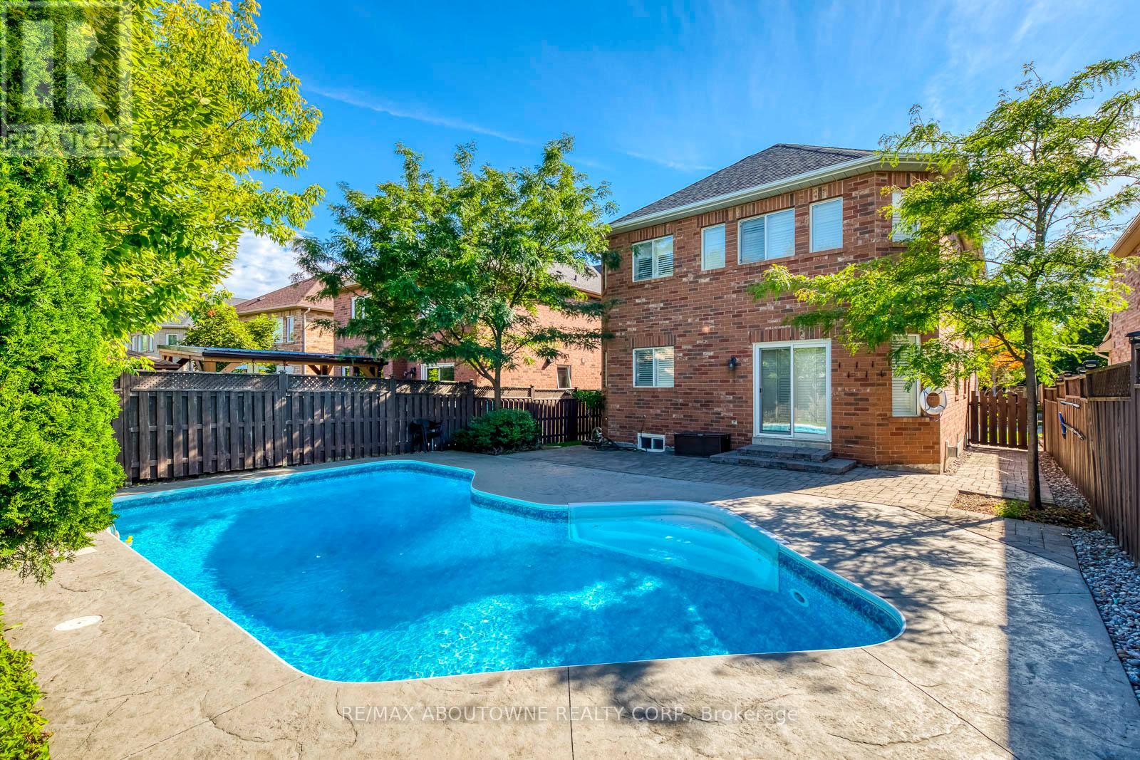2491 Logan Avenue, Oakville, Ontario  L6H 6S1 - Photo 49 - W12408457