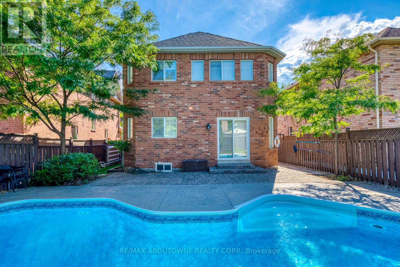 2491 Logan Avenue, Oakville, Ontario  L6H 6S1 - Photo 50 - W12408457