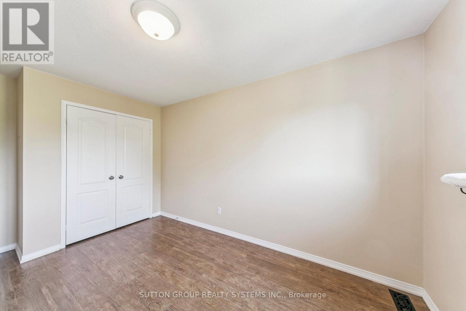 57 Foxborough Drive, Hamilton, Ontario  L9G 4Y8 - Photo 25 - X12410179