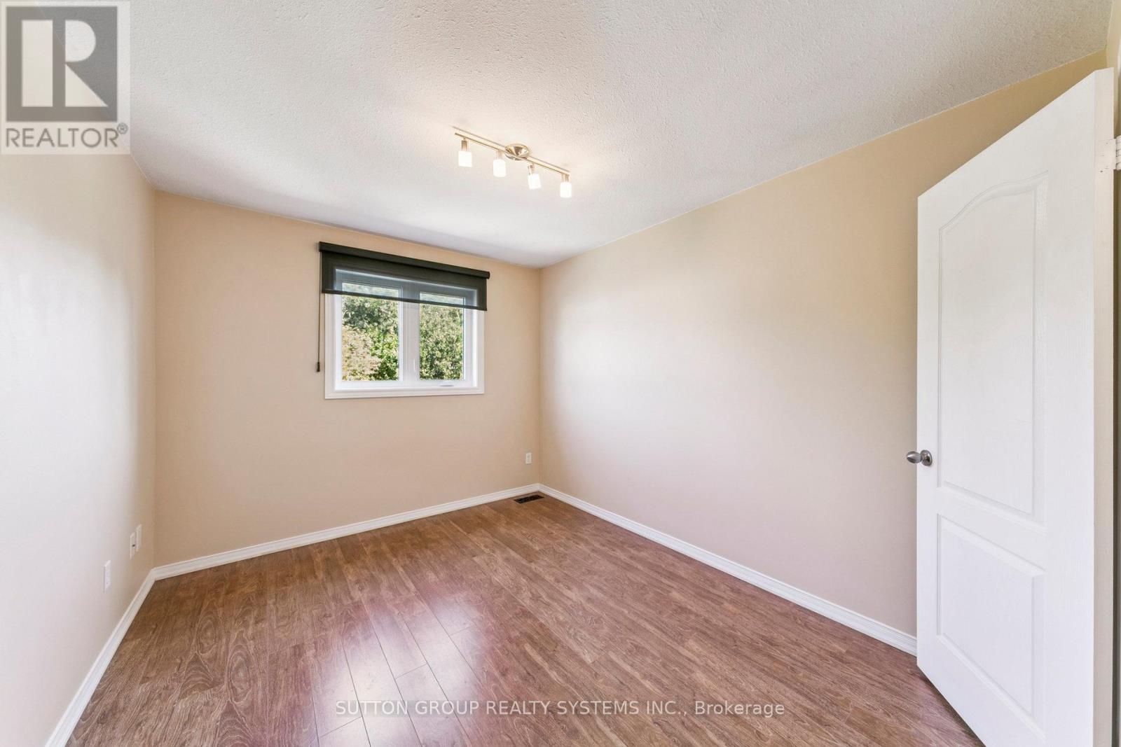 57 Foxborough Drive, Hamilton, Ontario  L9G 4Y8 - Photo 27 - X12410179