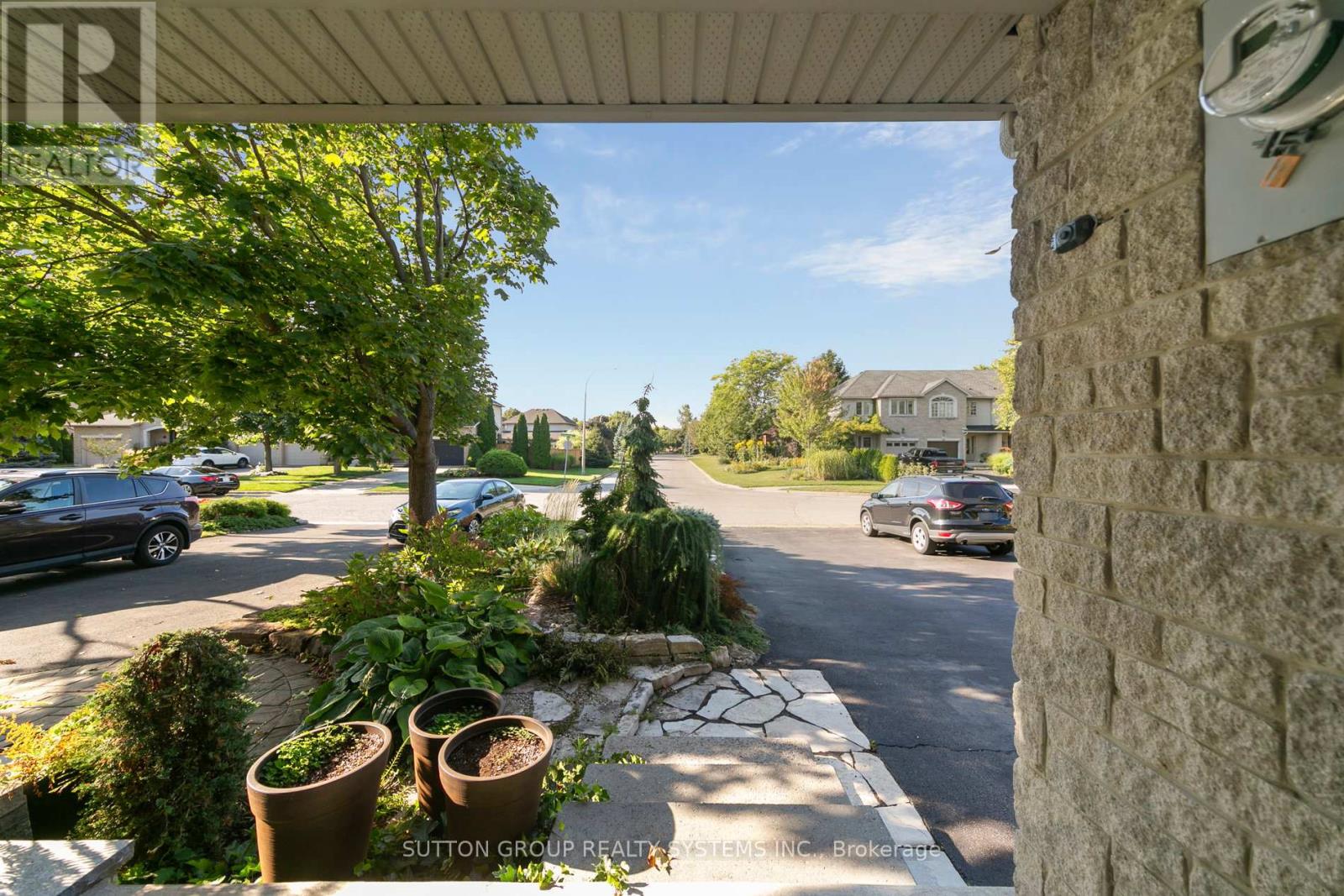 57 Foxborough Drive, Hamilton, Ontario  L9G 4Y8 - Photo 3 - X12410179