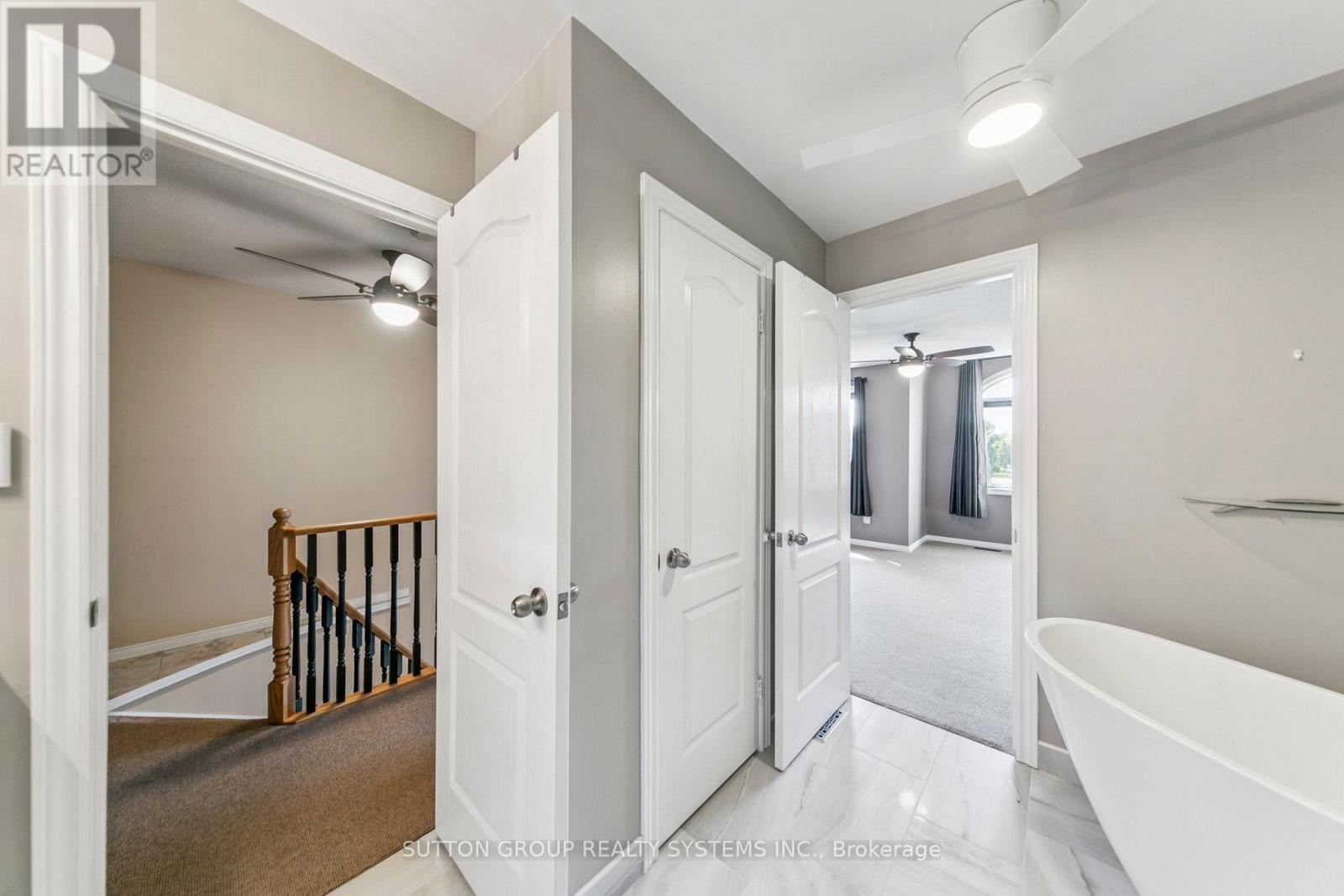 57 Foxborough Drive, Hamilton, Ontario  L9G 4Y8 - Photo 32 - X12410179