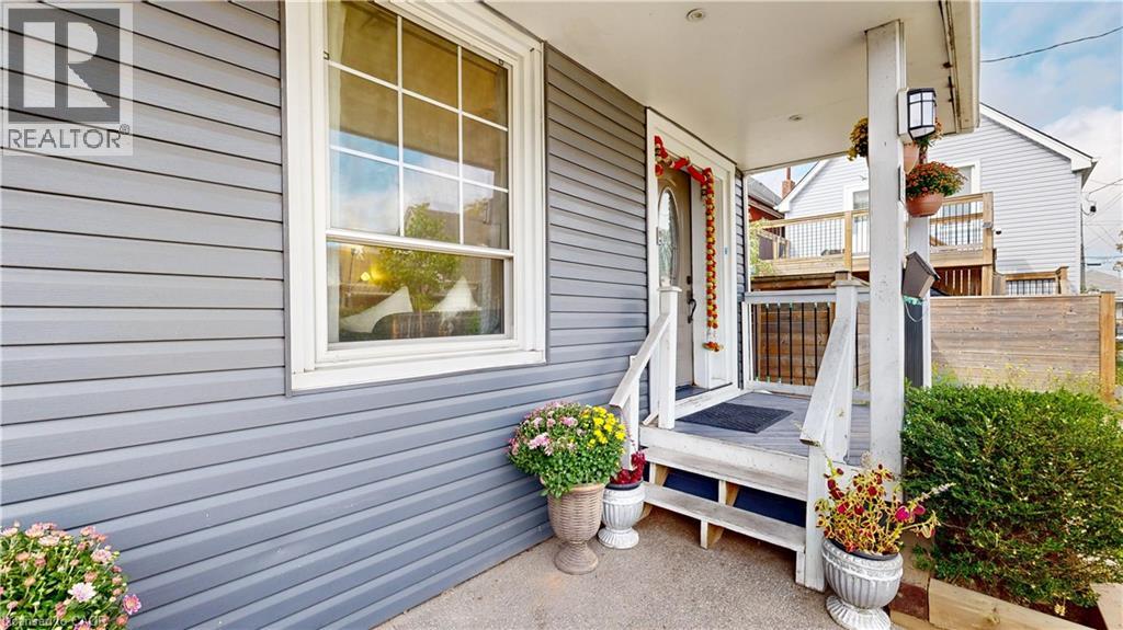 6 Albany Avenue, Hamilton, Ontario  L8H 2H2 - Photo 2 - 40770327