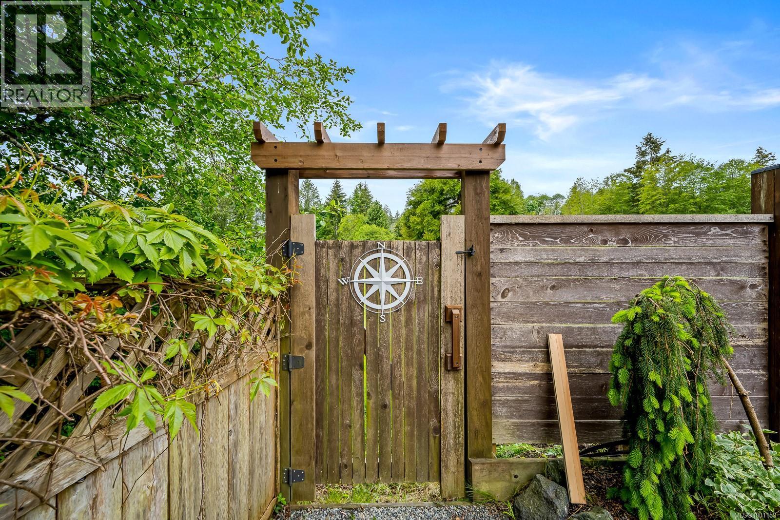 8899 Henderson Ave, Black Creek, British Columbia  V9J 1A5 - Photo 89 - 1001159