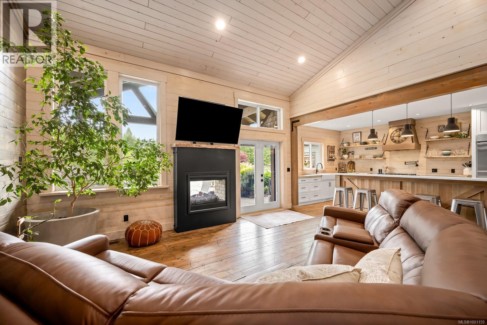 8899 Henderson Ave, Black Creek, British Columbia  V9J 1A5 - Photo 60 - 1001159