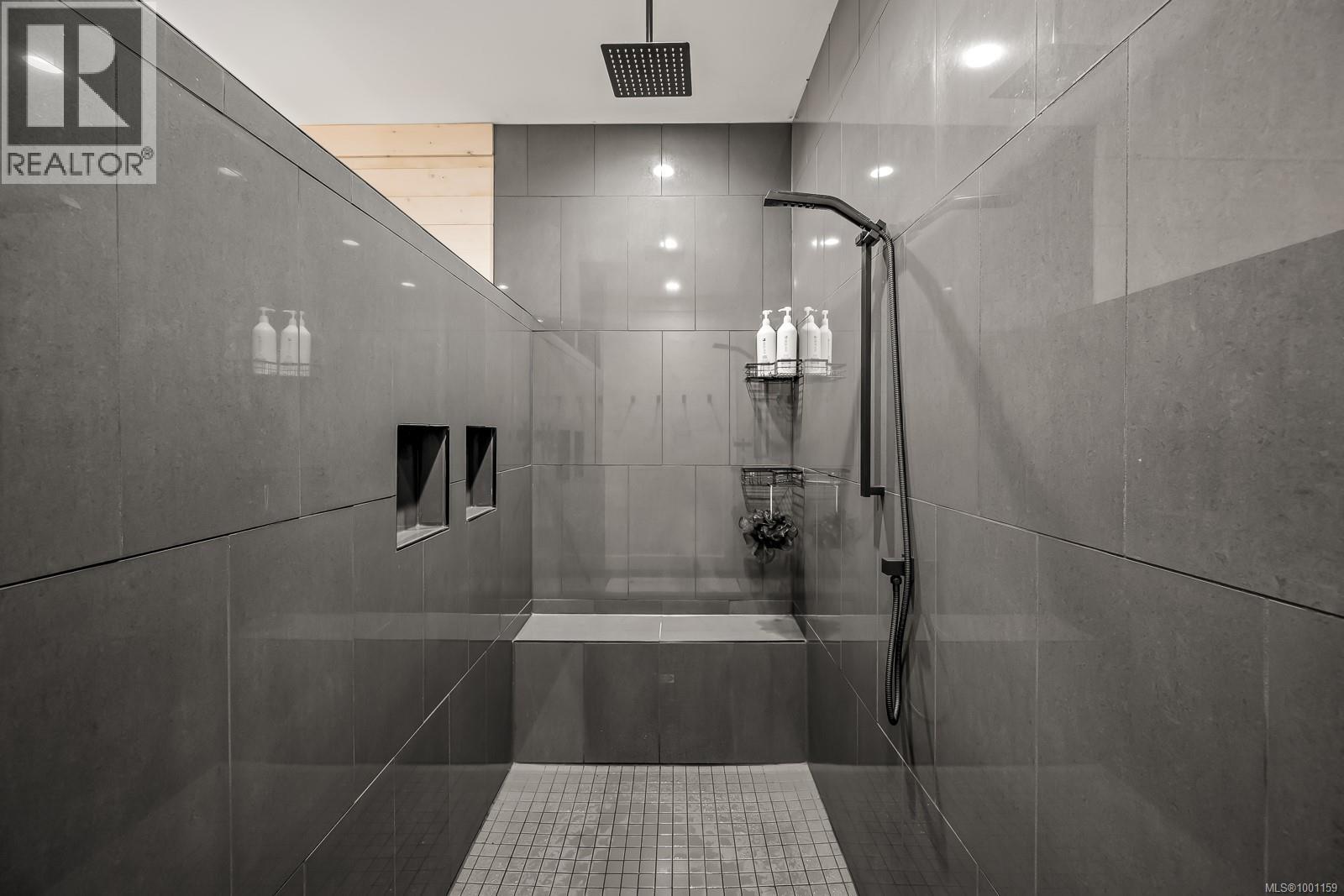 8899 Henderson Ave, Black Creek, British Columbia  V9J 1A5 - Photo 41 - 1001159