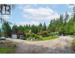 3318 Linwood Road, Roberts Creek, Ca