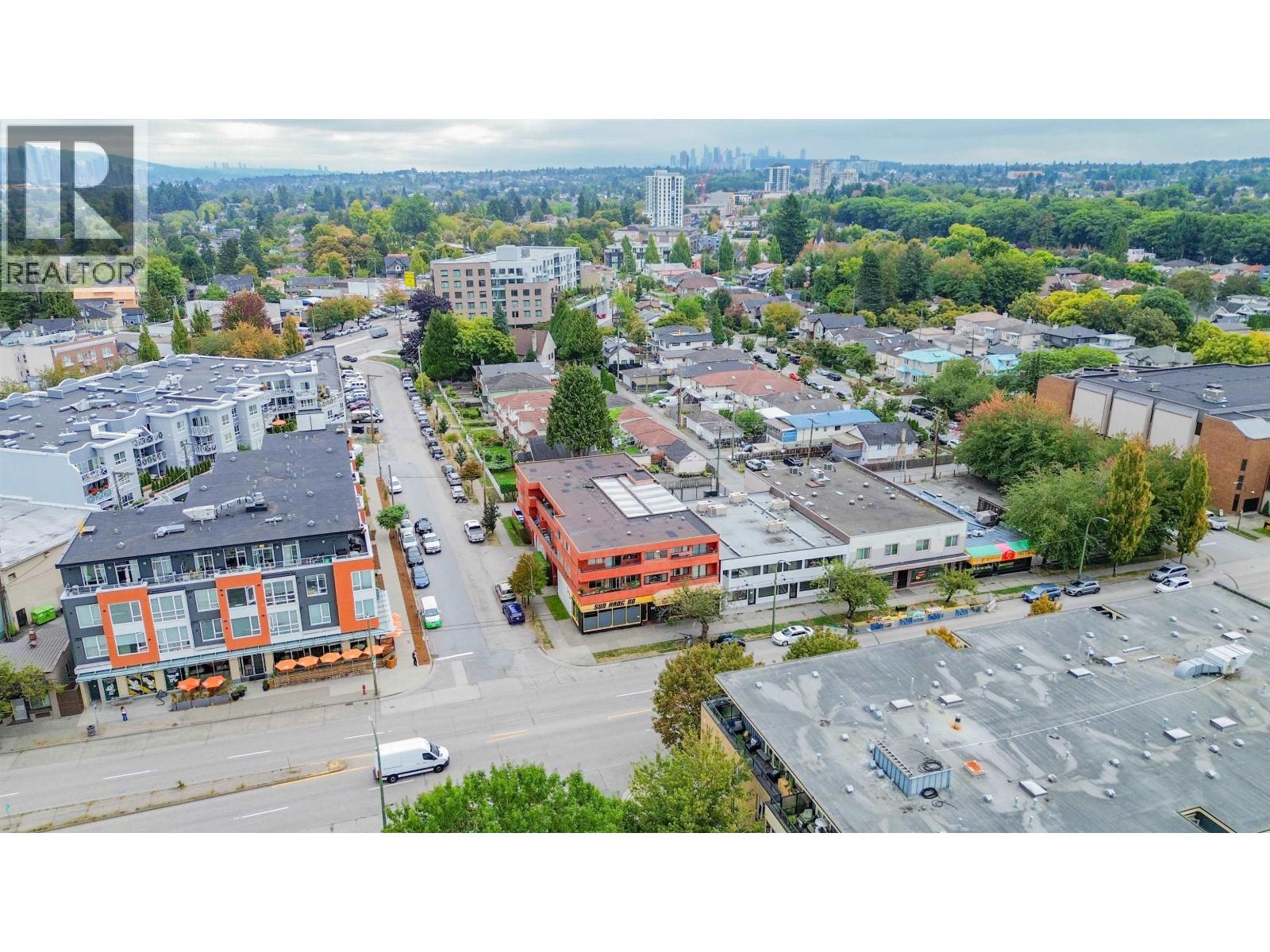 3302 Fraser Street, Vancouver, British Columbia  V5V 4C1 - Photo 2 - C8072299