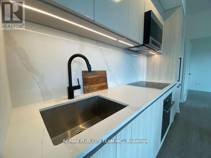 818 - 425 Front Street E, Toronto, Ontario  M5A 0X2 - Photo 8 - C12409896