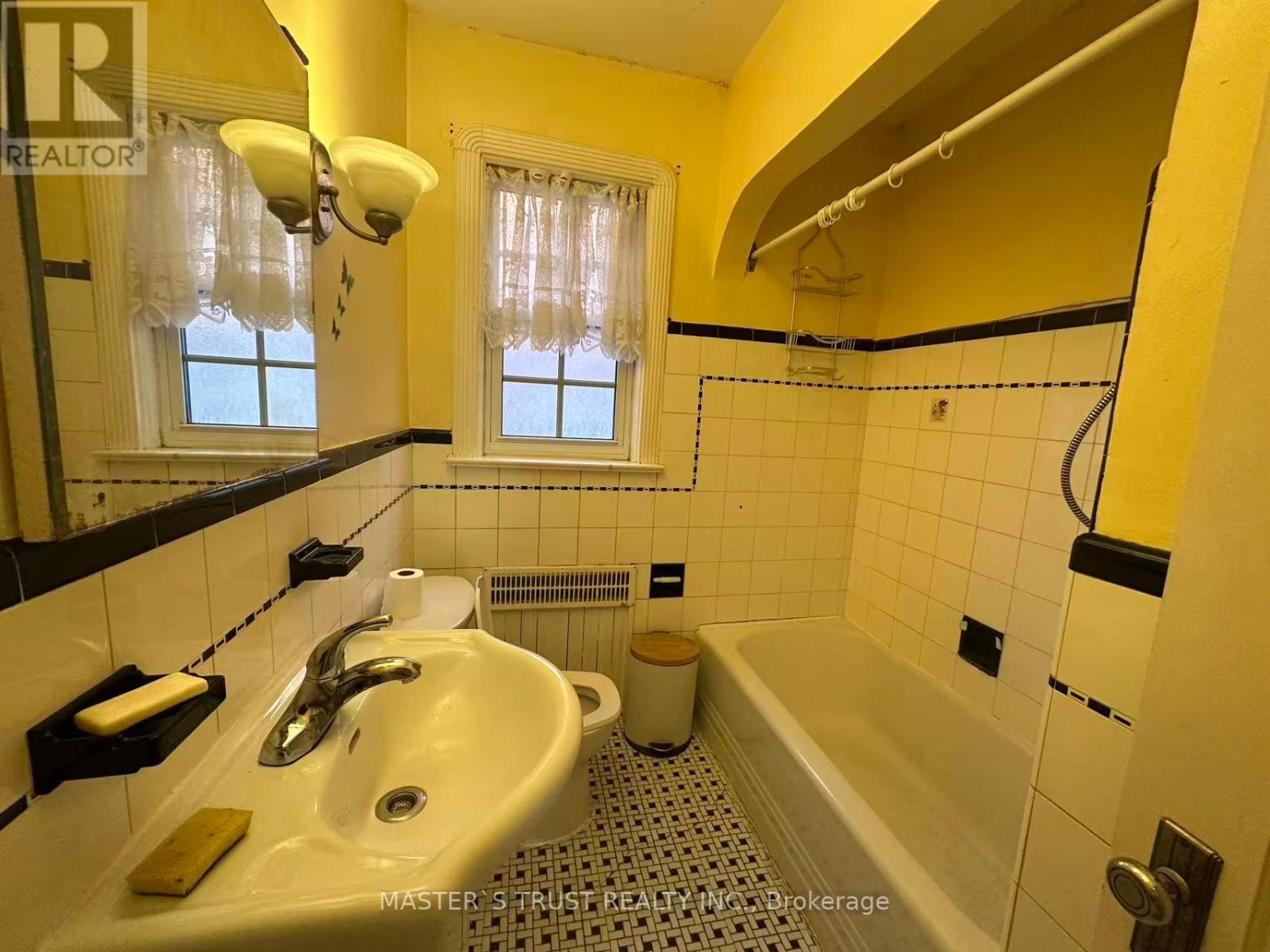 389 Lawrence Avenue W, Toronto, Ontario  M5M 1B9 - Photo 20 - C12401811