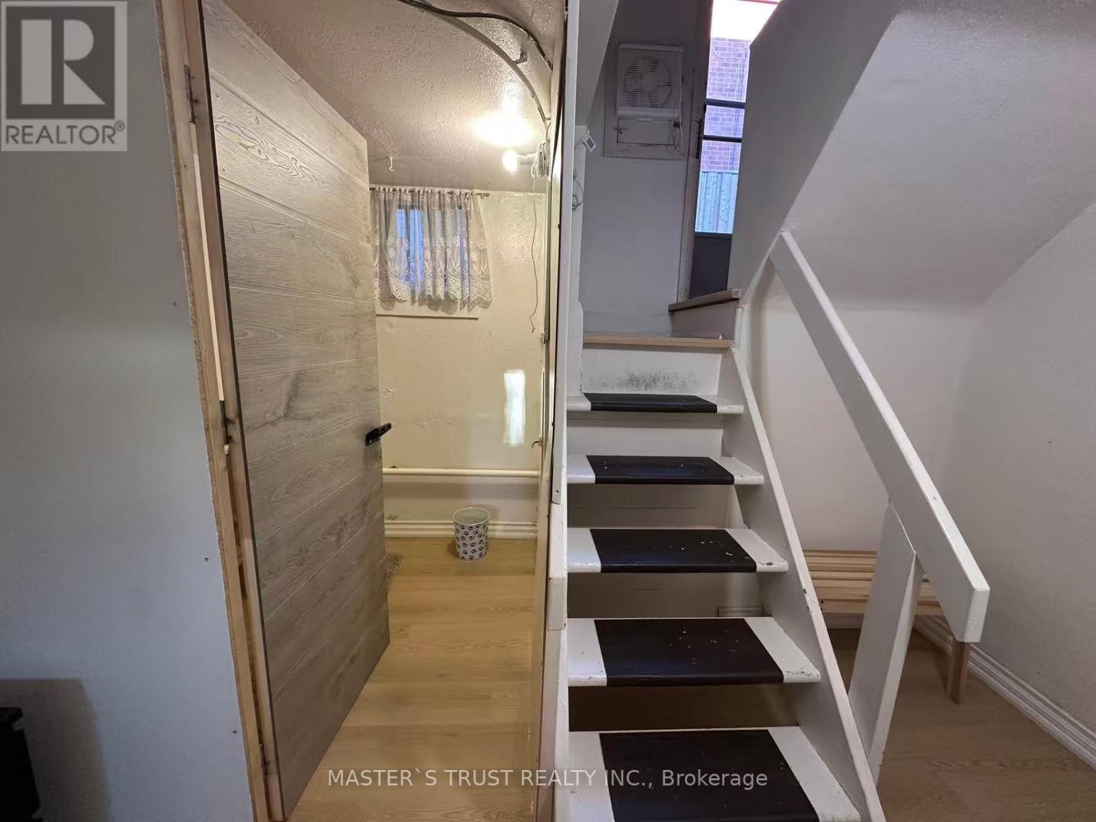 389 Lawrence Avenue W, Toronto, Ontario  M5M 1B9 - Photo 17 - C12401811