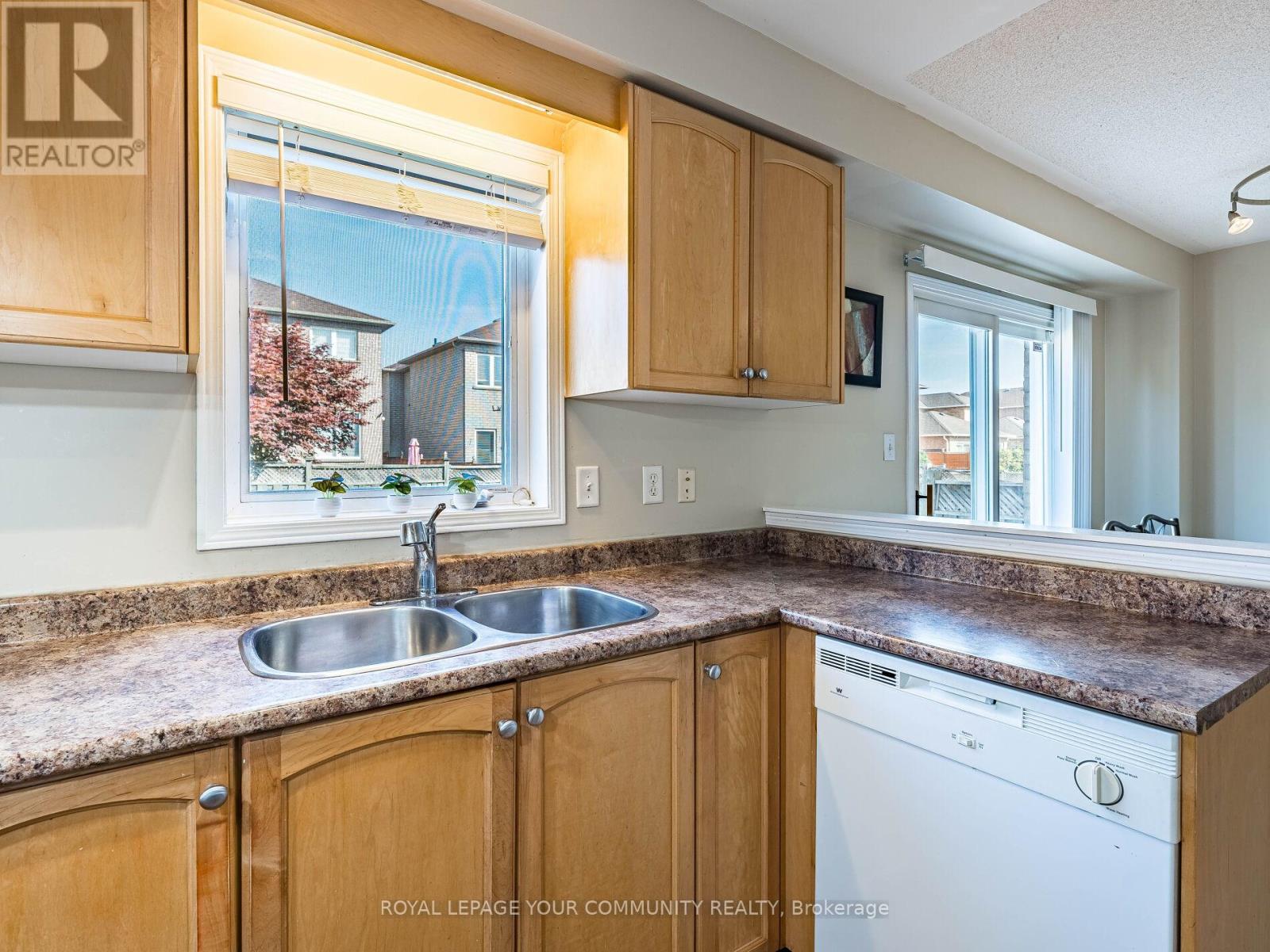 57 Kalmar Crescent, Richmond Hill, Ontario  L4E 3Z4 - Photo 15 - N12408609