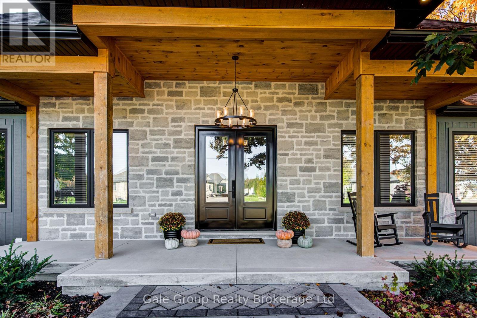 59 North Street W, Norwich (Otterville), Ontario  N0J 1R0 - Photo 2 - X12410215