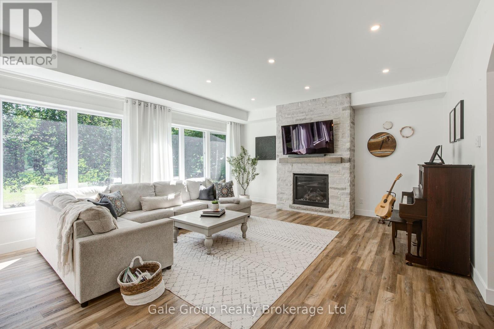 59 North Street W, Norwich (Otterville), Ontario  N0J 1R0 - Photo 9 - X12410215