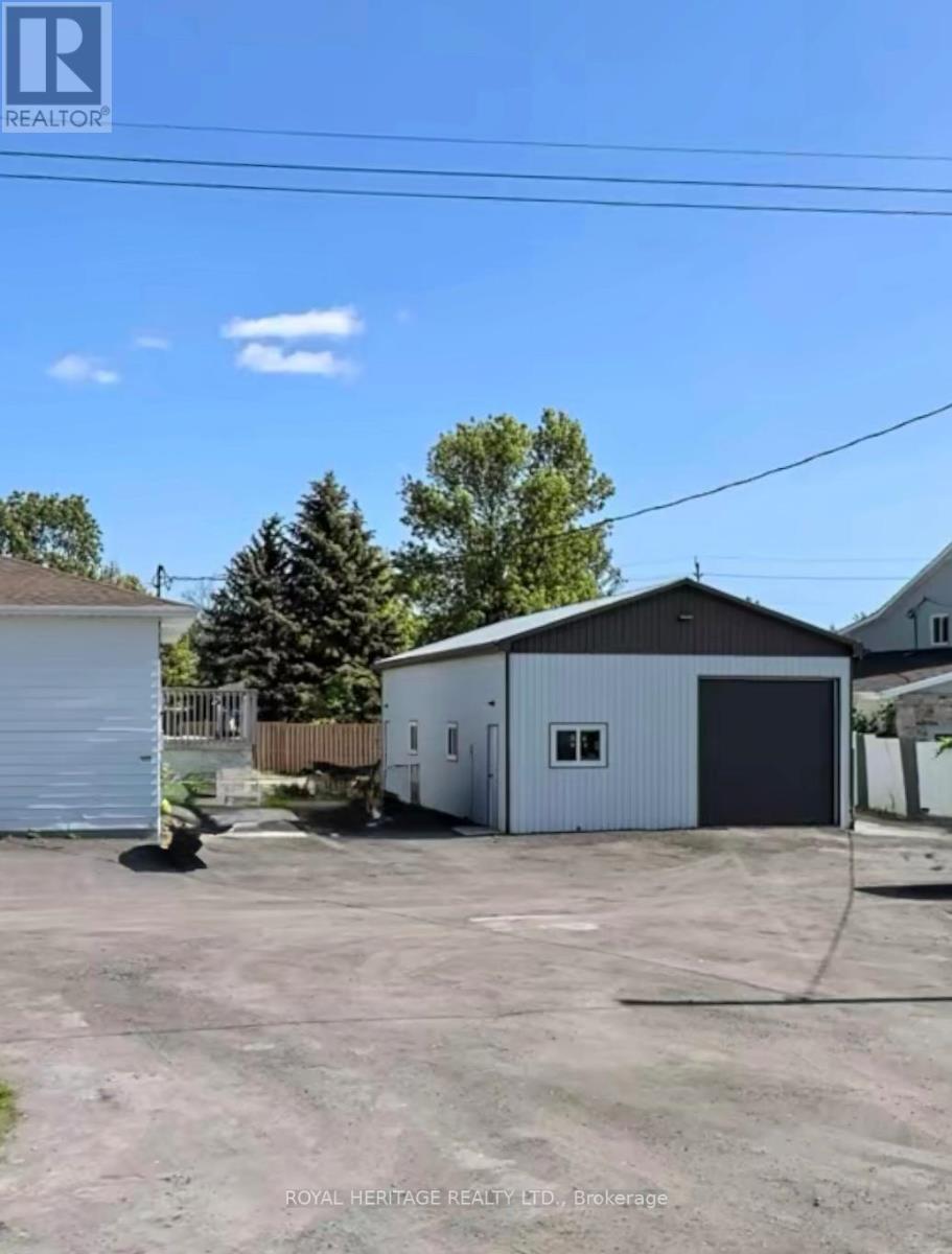 20 Pigeon Lake Road, Kawartha Lakes (Lindsay), Ontario  K9V 4R6 - Photo 15 - X12410276