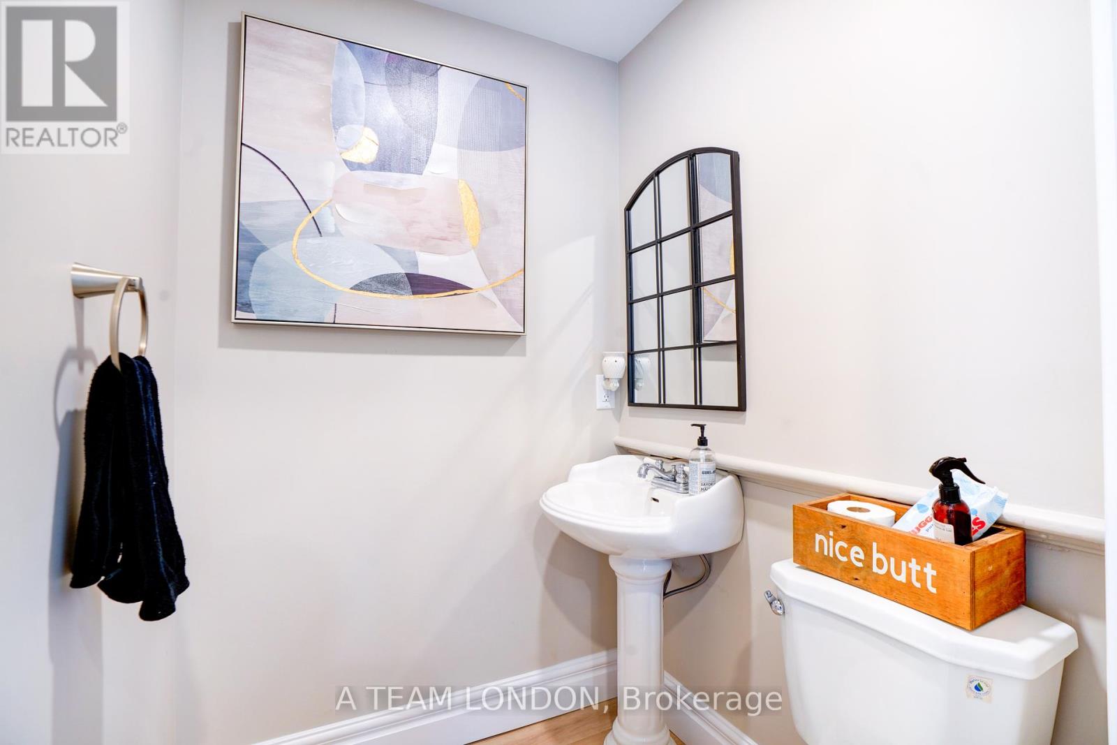 10096 Iona Road, Southwold, Ontario  N0L 1P0 - Photo 17 - X12385988
