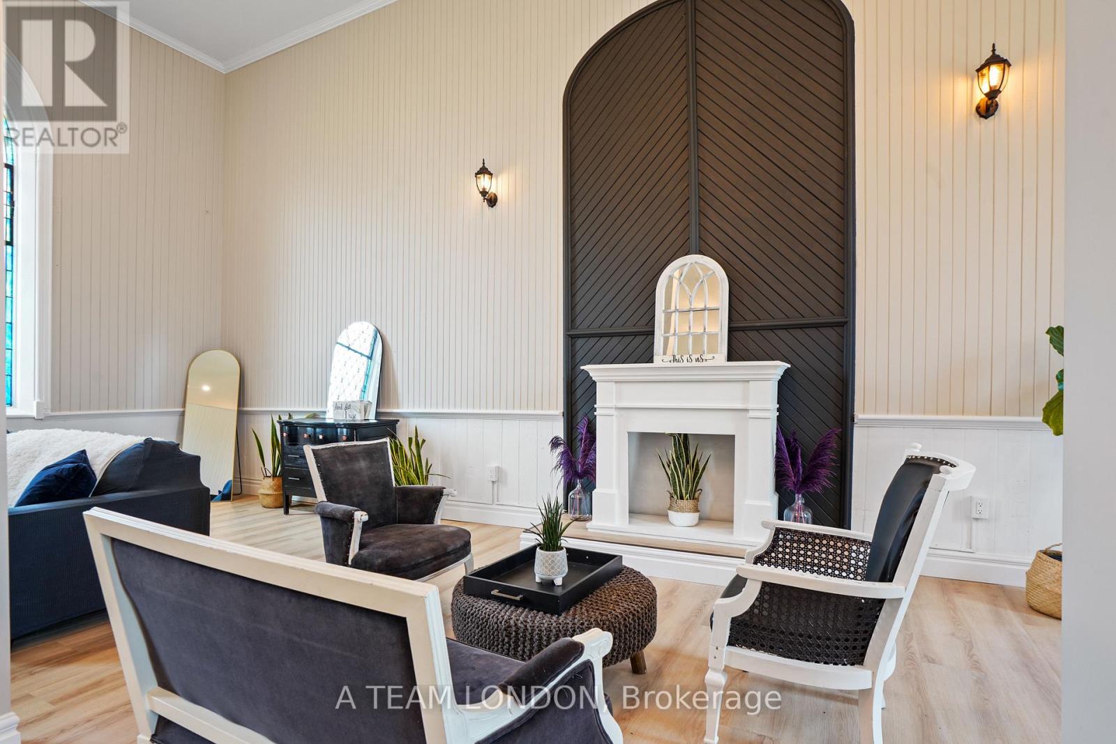 10096 Iona Road, Southwold, Ontario  N0L 1P0 - Photo 8 - X12385988