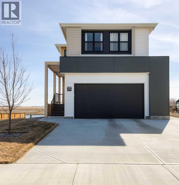 Property at 4506 31 Avenue S image 3