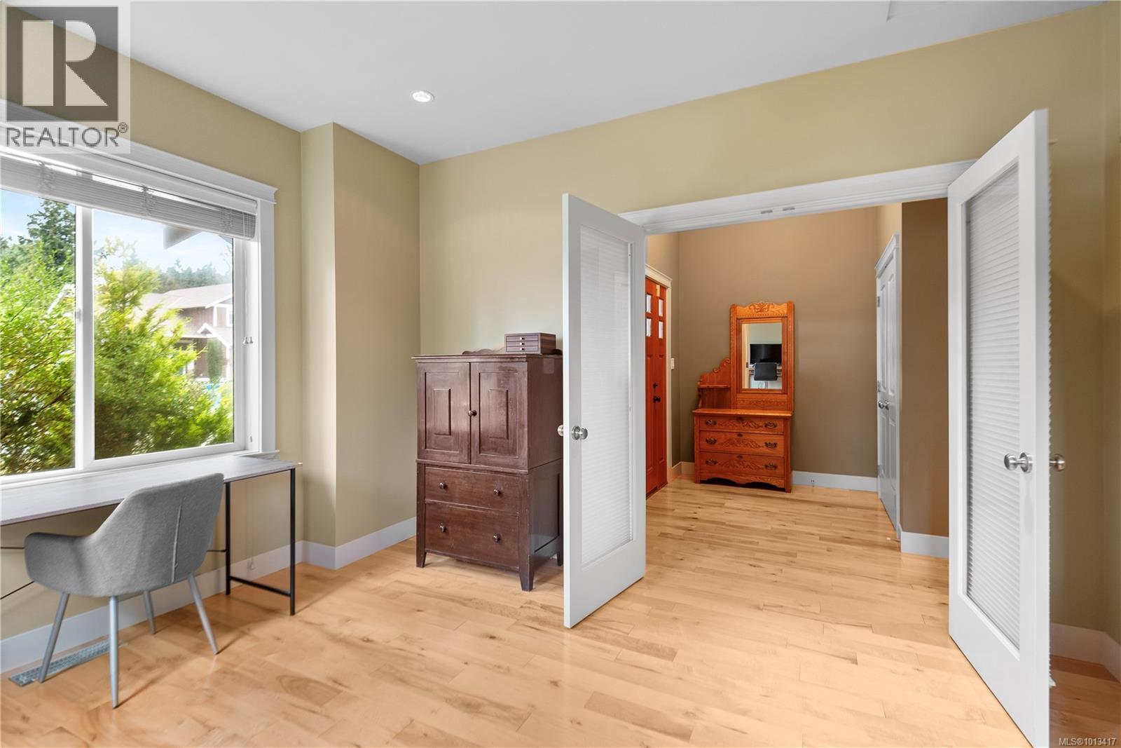 Property at 1308 Bonner Cres image 5