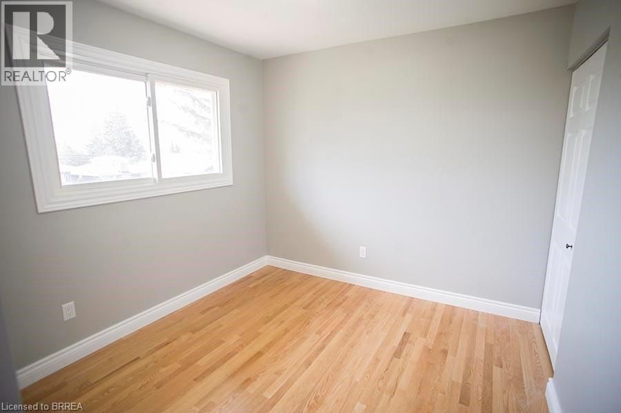 415 Chatham Street, Brantford, Ontario  N3S 4J4 - Photo 10 - 40770920