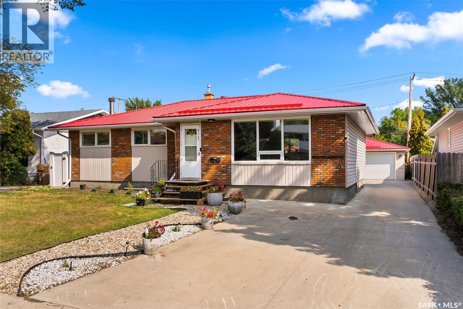315 Mcintosh Street N, Regina, Saskatchewan  S4R 5A1 - Photo 2 - SK018669