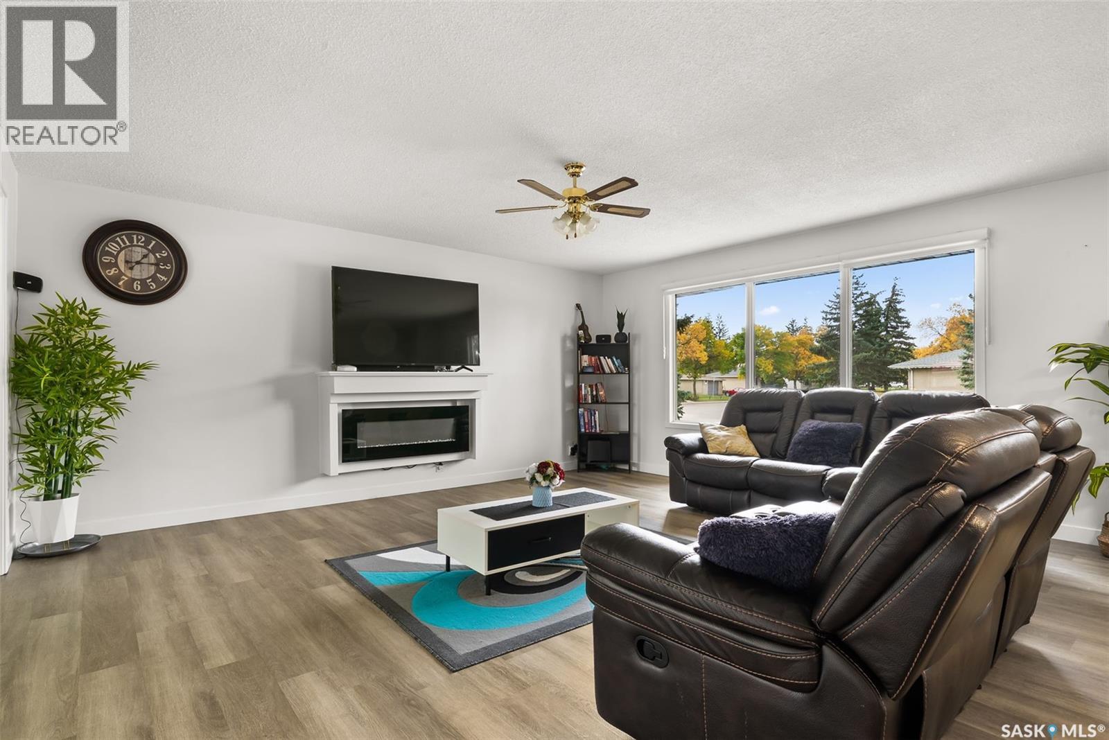 315 Mcintosh Street N, Regina, Saskatchewan  S4R 5A1 - Photo 4 - SK018669