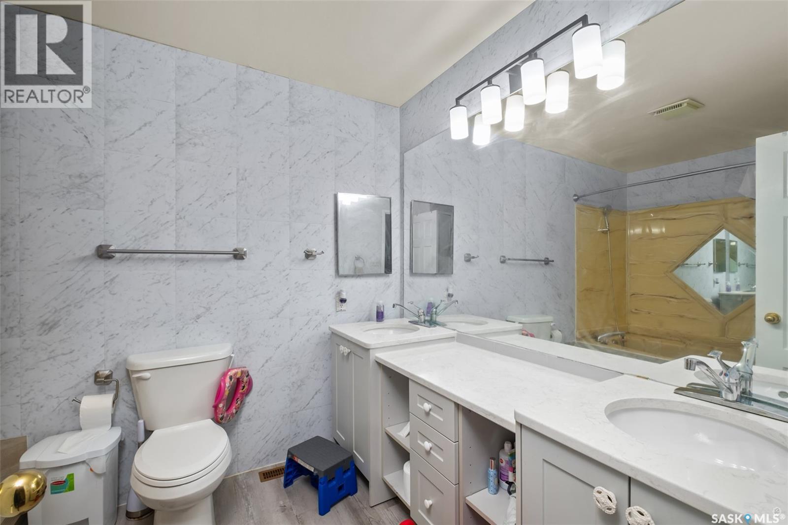 3082 Sherman Drive, Prince Albert, Saskatchewan  S6V 7H6 - Photo 14 - SK008895