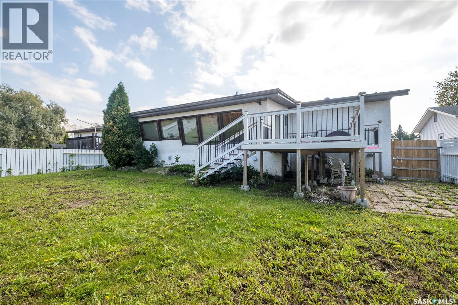 3082 Sherman Drive, Prince Albert, Saskatchewan  S6V 7H6 - Photo 31 - SK008895