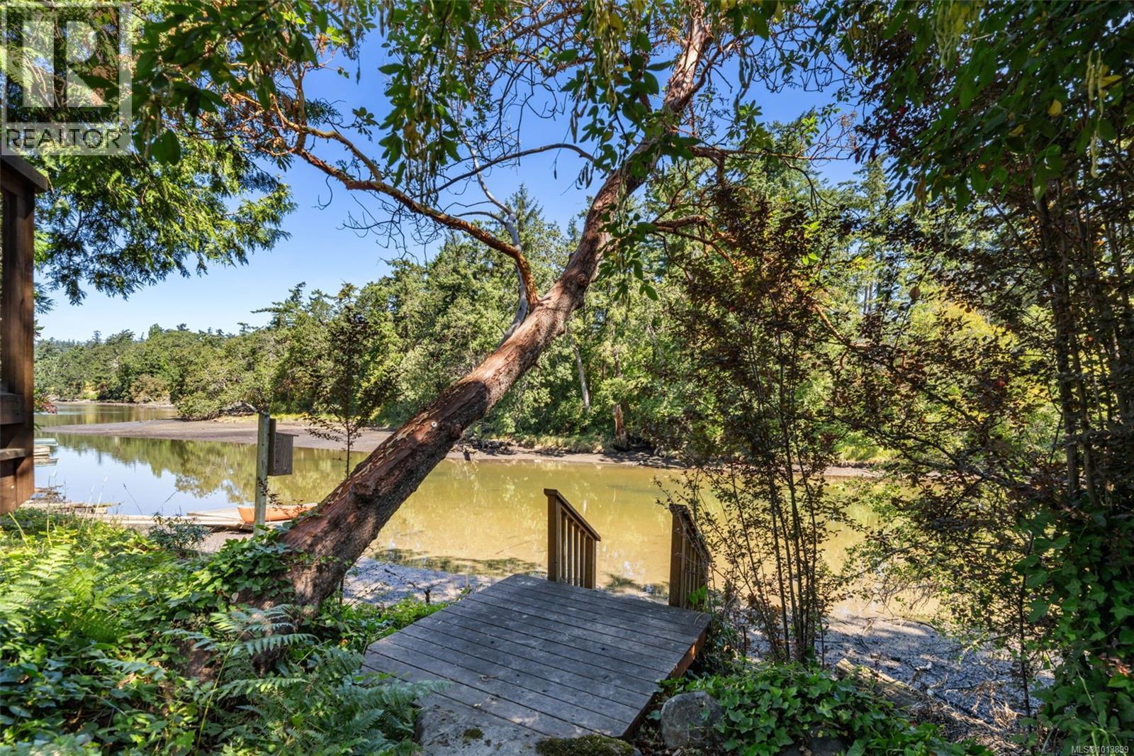 Property at 920 Arundel Dr image 1