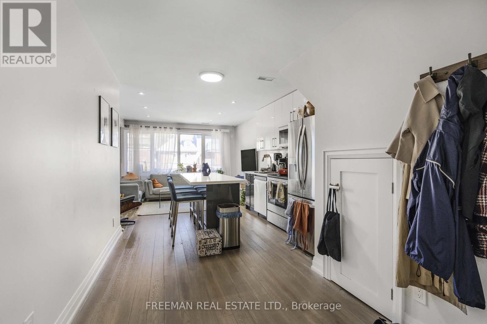 49 Beatrice Street, Toronto, Ontario  M6J 2T2 - Photo 11 - C12410227