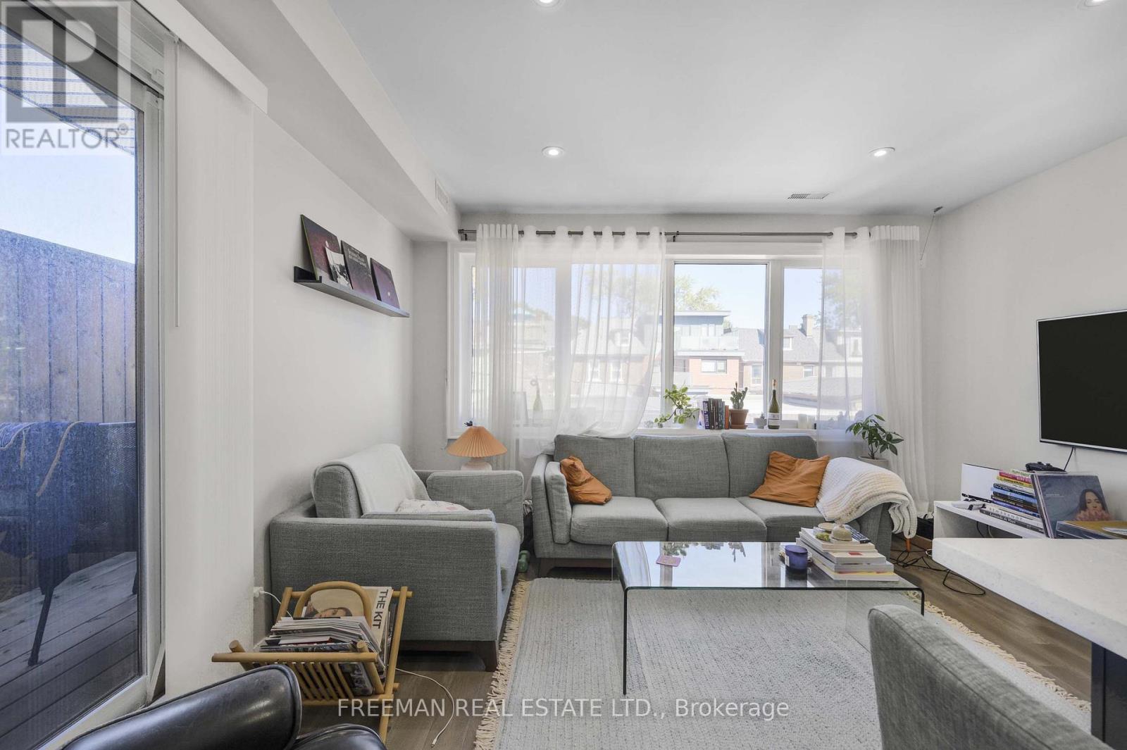 49 Beatrice Street, Toronto, Ontario  M6J 2T2 - Photo 14 - C12410227