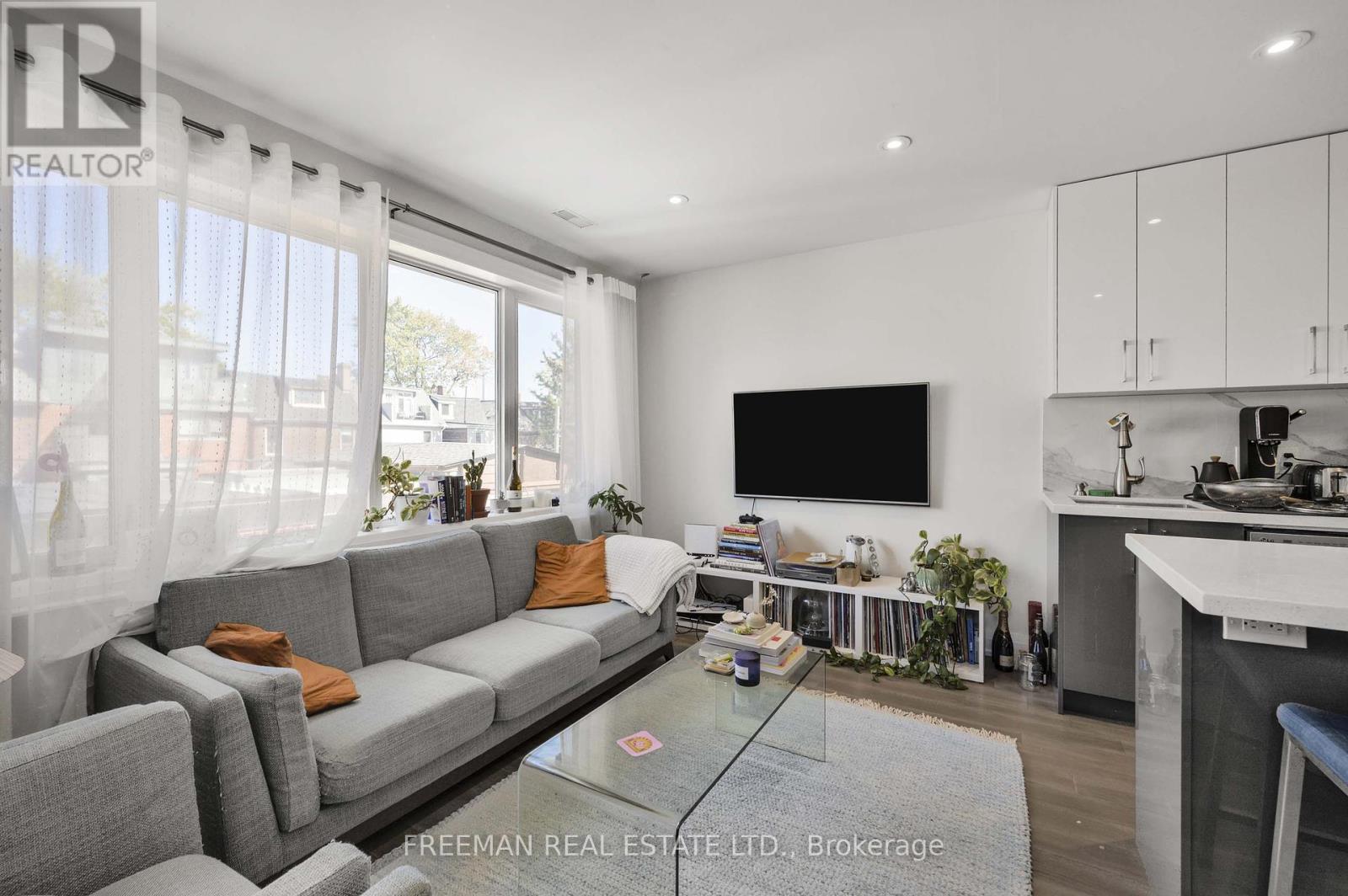 49 Beatrice Street, Toronto, Ontario  M6J 2T2 - Photo 15 - C12410227