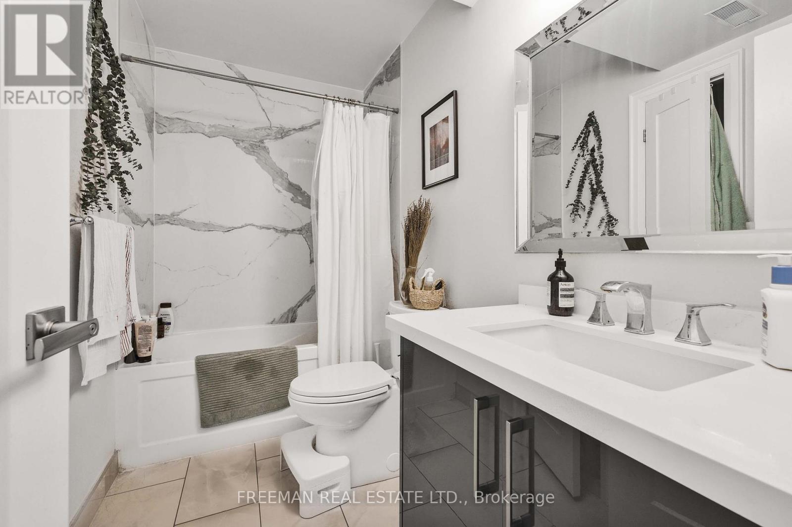49 Beatrice Street, Toronto, Ontario  M6J 2T2 - Photo 32 - C12410227