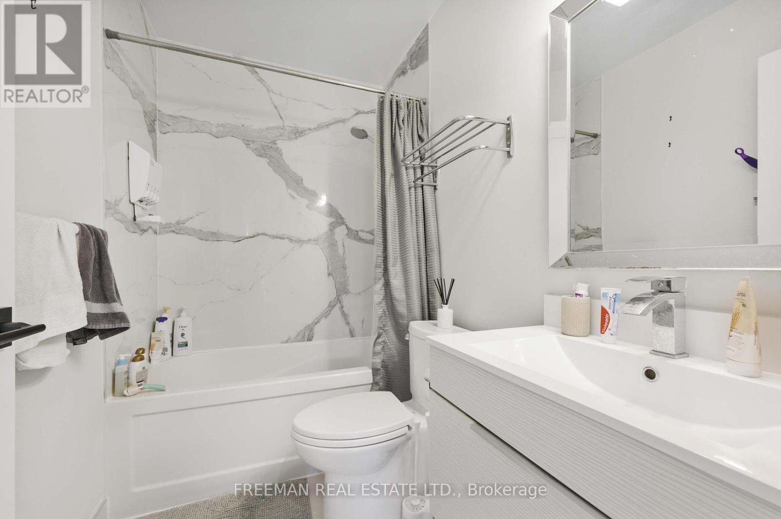 49 Beatrice Street, Toronto, Ontario  M6J 2T2 - Photo 9 - C12410227