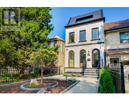 539 CRAWFORD STREET, Toronto, Ontario