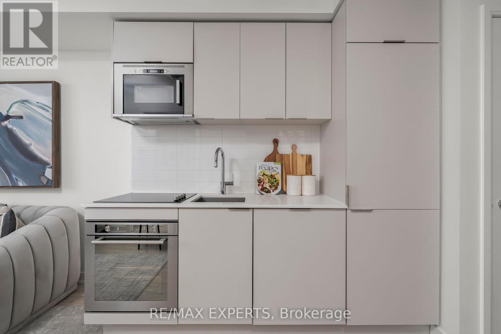 310w - 27 Bathurst Street, Toronto, Ontario  M5V 0R1 - Photo 13 - C12410240