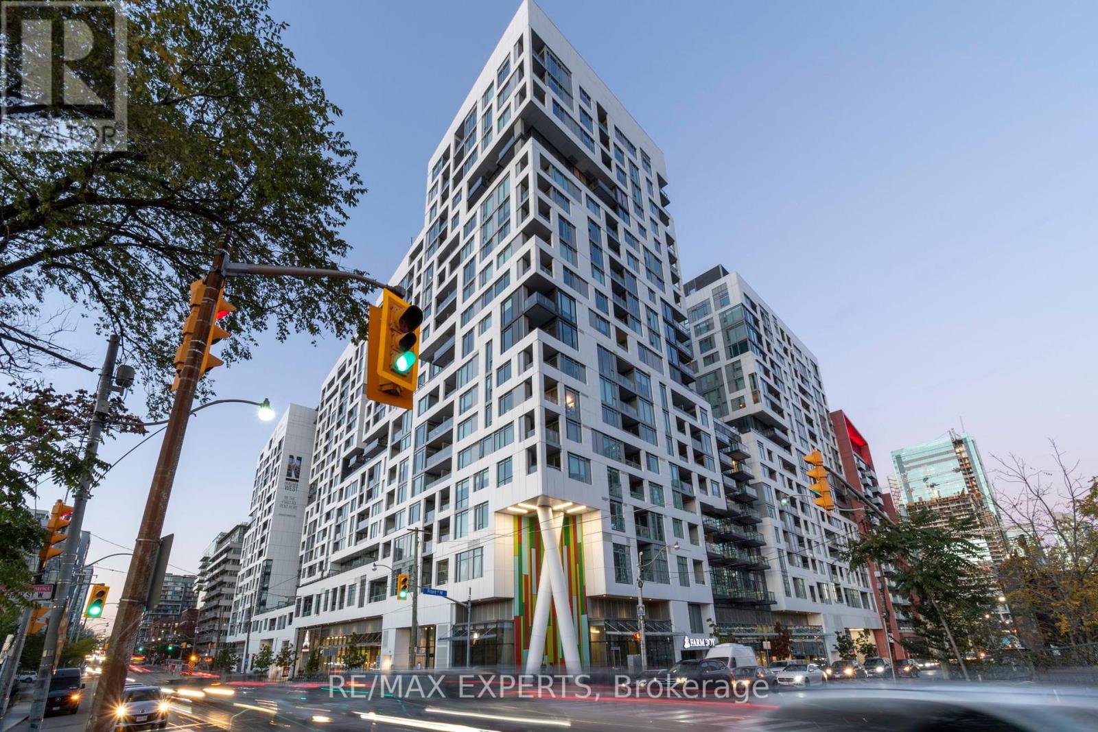 310w - 27 Bathurst Street, Toronto, Ontario  M5V 0R1 - Photo 4 - C12410240