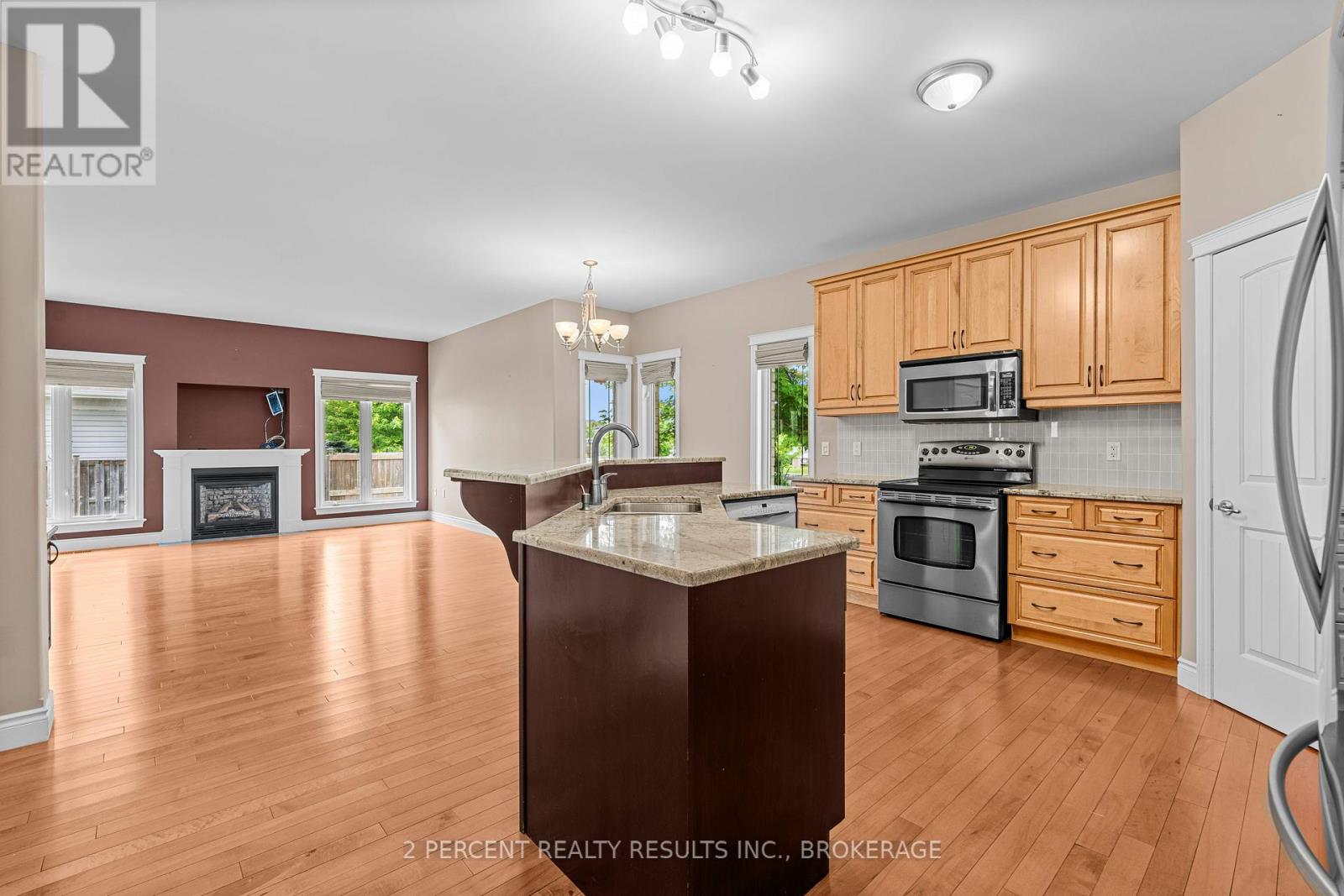 873 Jasmine Street, Kingston, Ontario  K7K 0A5 - Photo 8 - X12410380