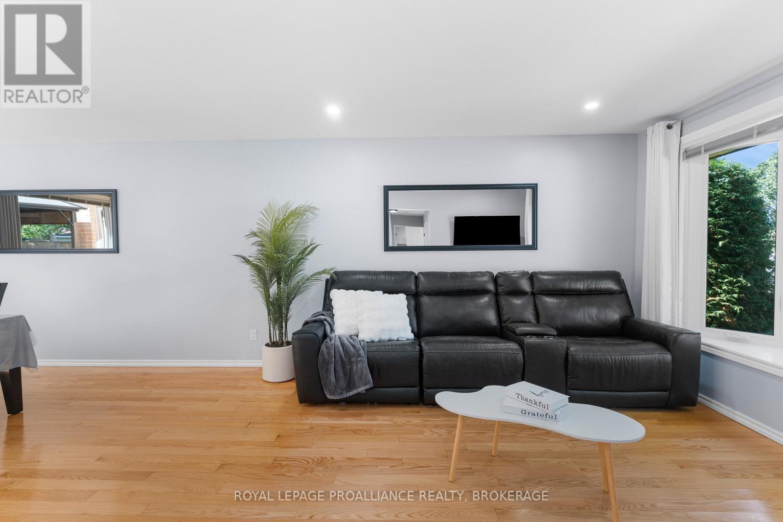 918 Edinborough Crescent, Kingston, Ontario  K7P 2C5 - Photo 10 - X12410436