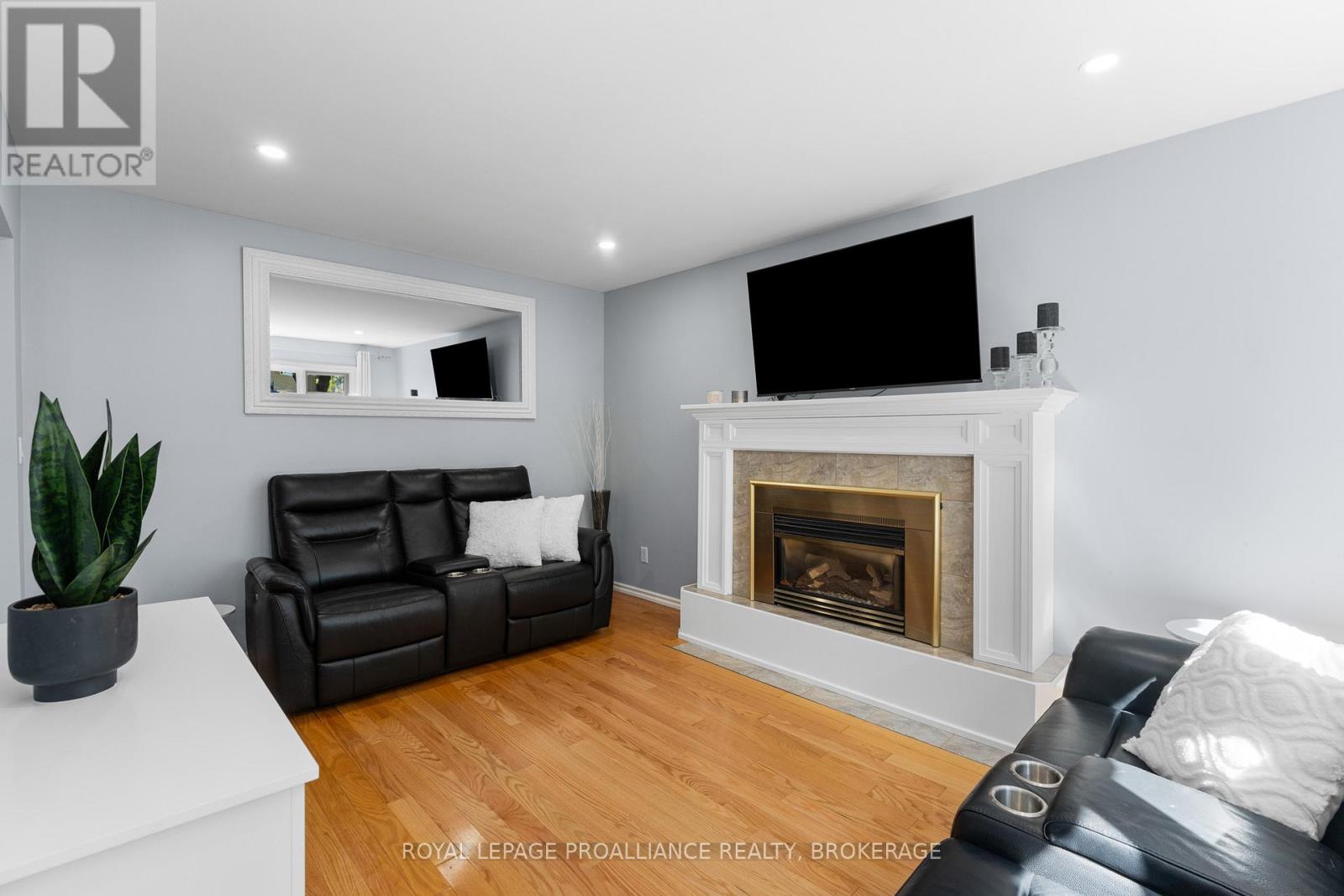 918 Edinborough Crescent, Kingston, Ontario  K7P 2C5 - Photo 27 - X12410436