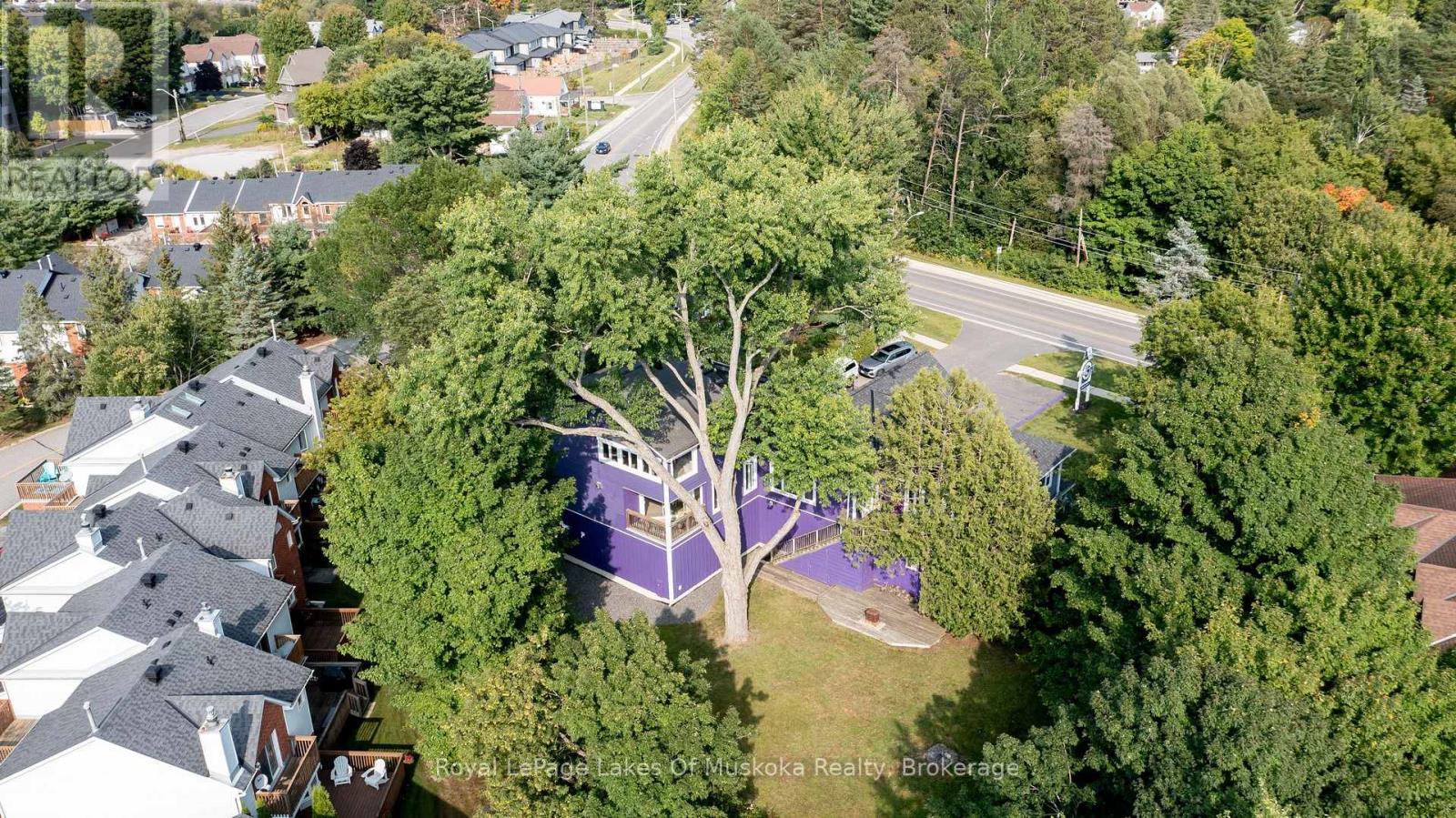 230 Ecclestone Drive, Bracebridge (Monck (Bracebridge)), Ontario  P1L 1G4 - Photo 18 - X12410297