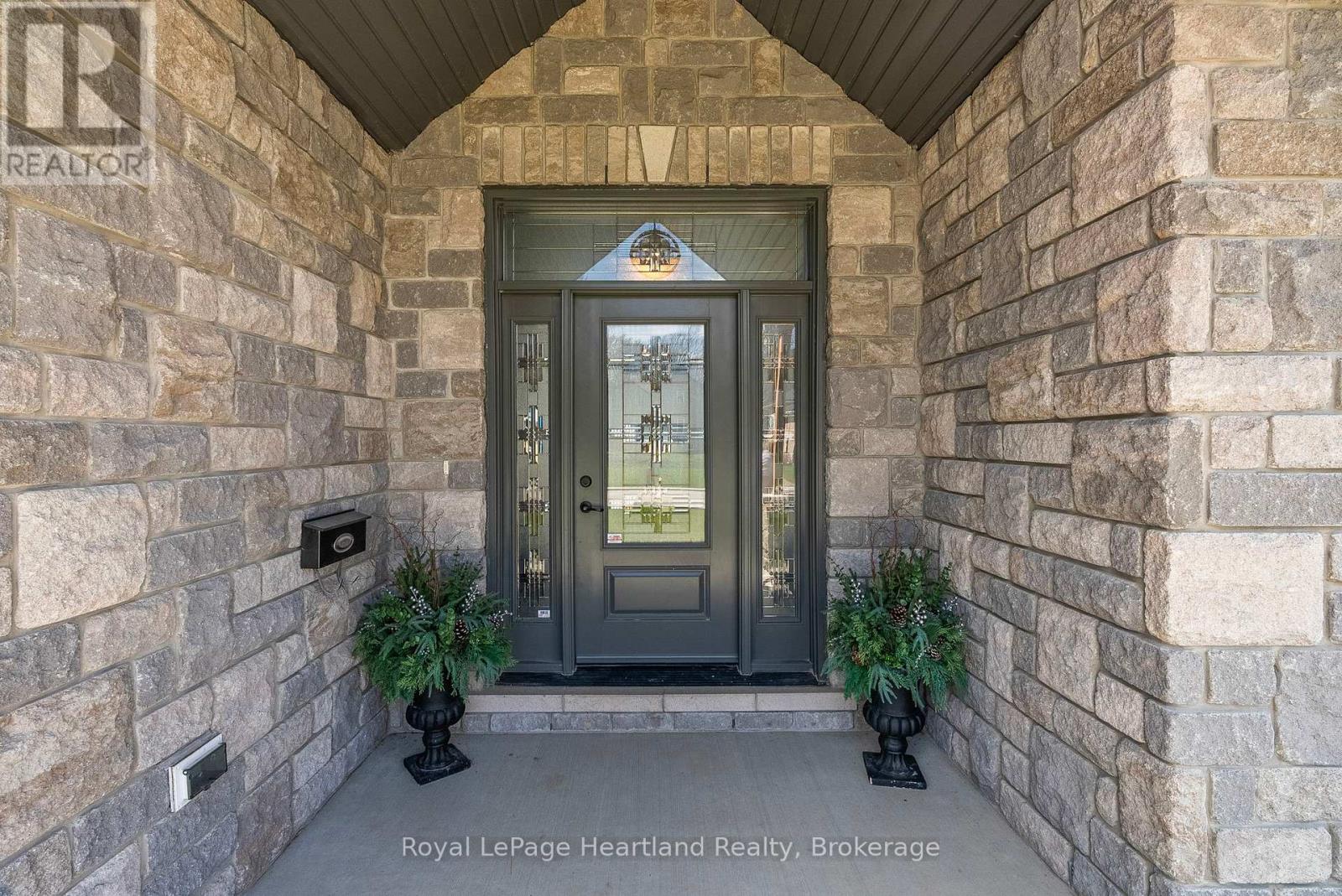 411 Jane Street, Minto, Ontario  N0G 2P0 - Photo 12 - X12410338