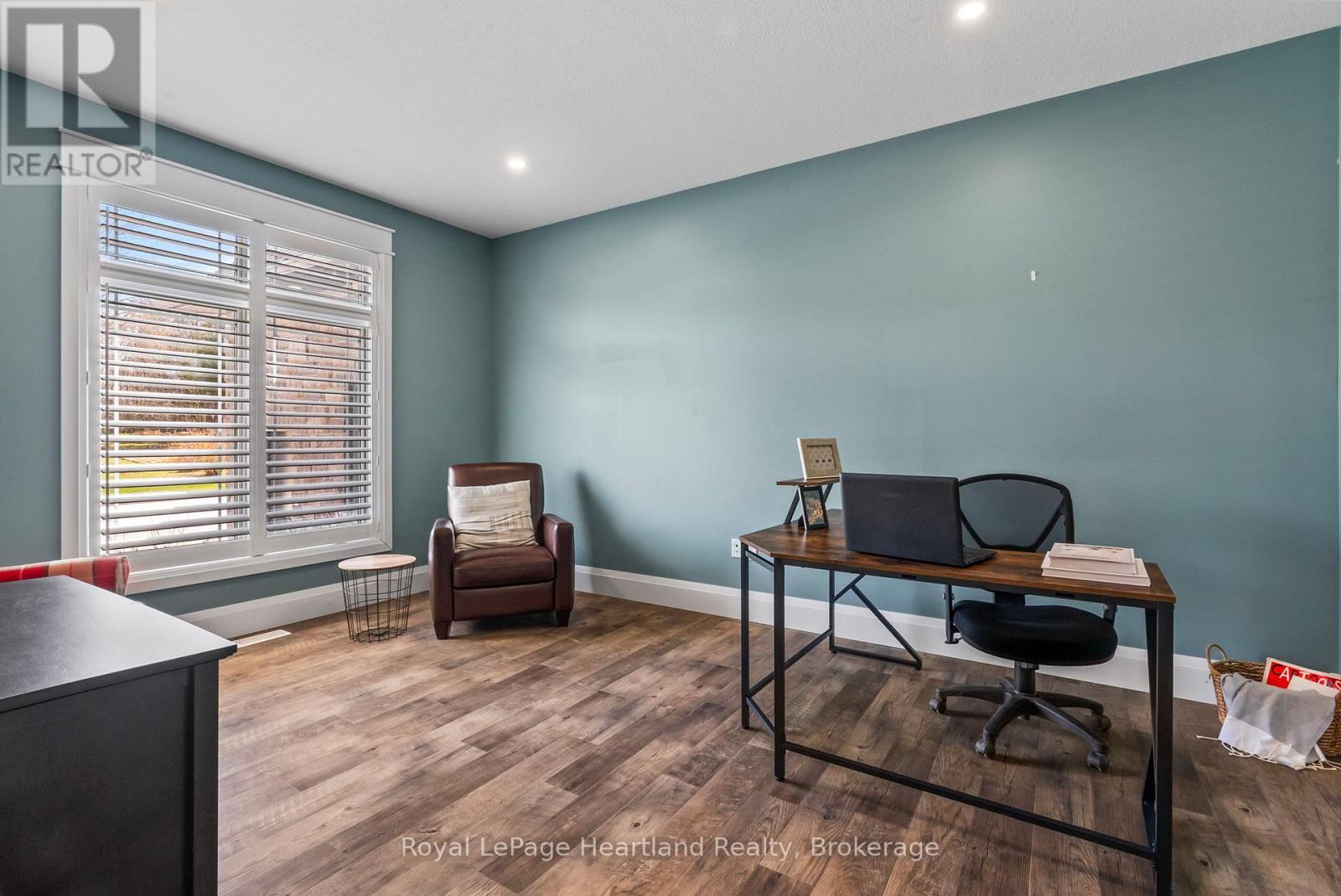 411 Jane Street, Minto, Ontario  N0G 2P0 - Photo 22 - X12410338