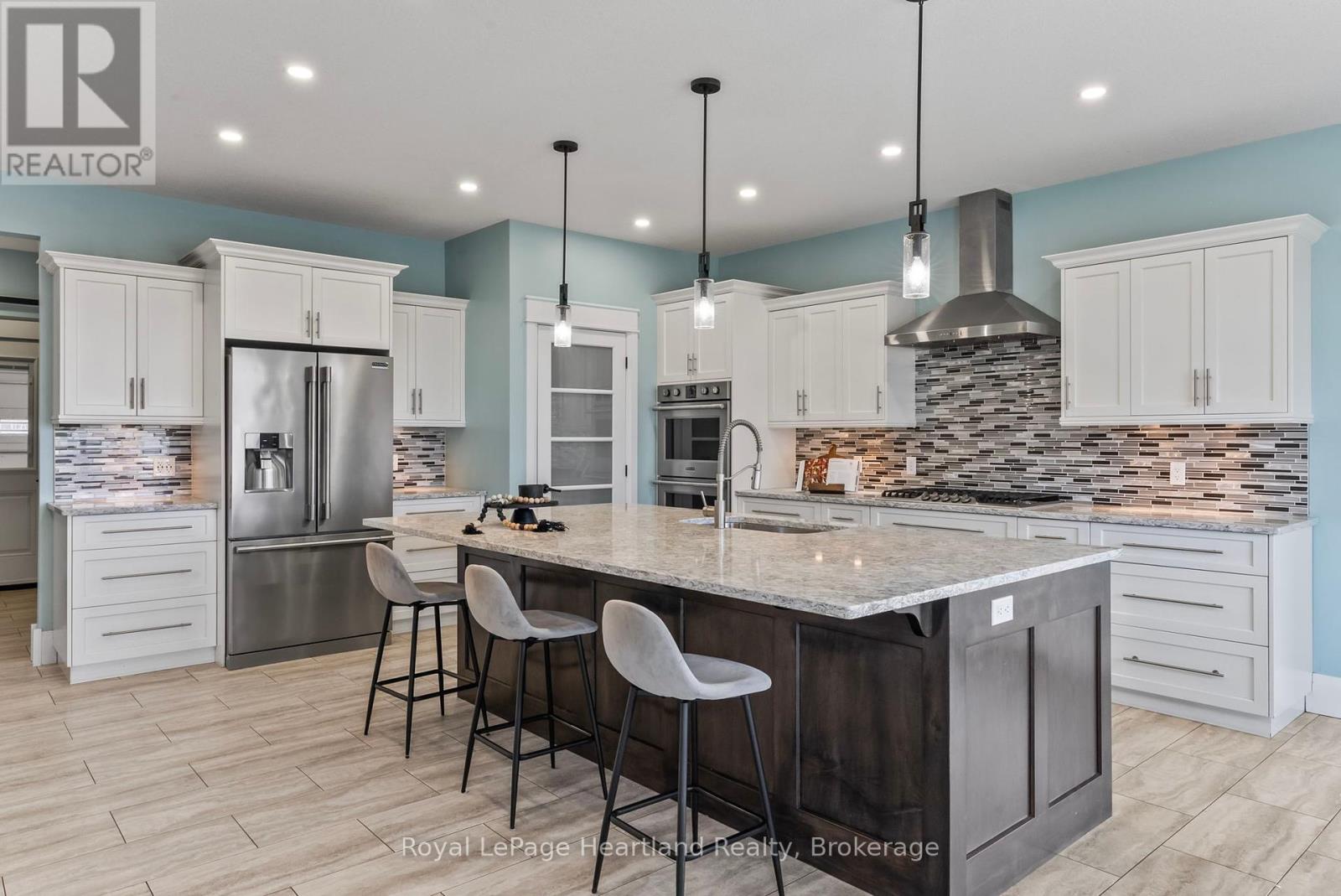 411 Jane Street, Minto, Ontario  N0G 2P0 - Photo 24 - X12410338