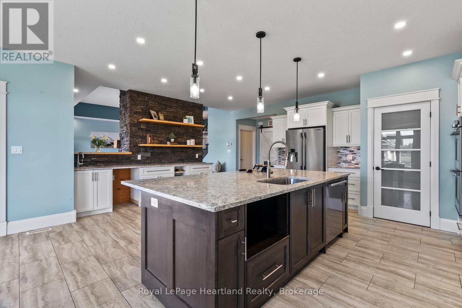 411 Jane Street, Minto, Ontario  N0G 2P0 - Photo 25 - X12410338