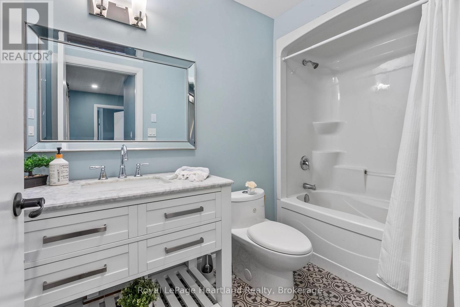 411 Jane Street, Minto, Ontario  N0G 2P0 - Photo 37 - X12410338