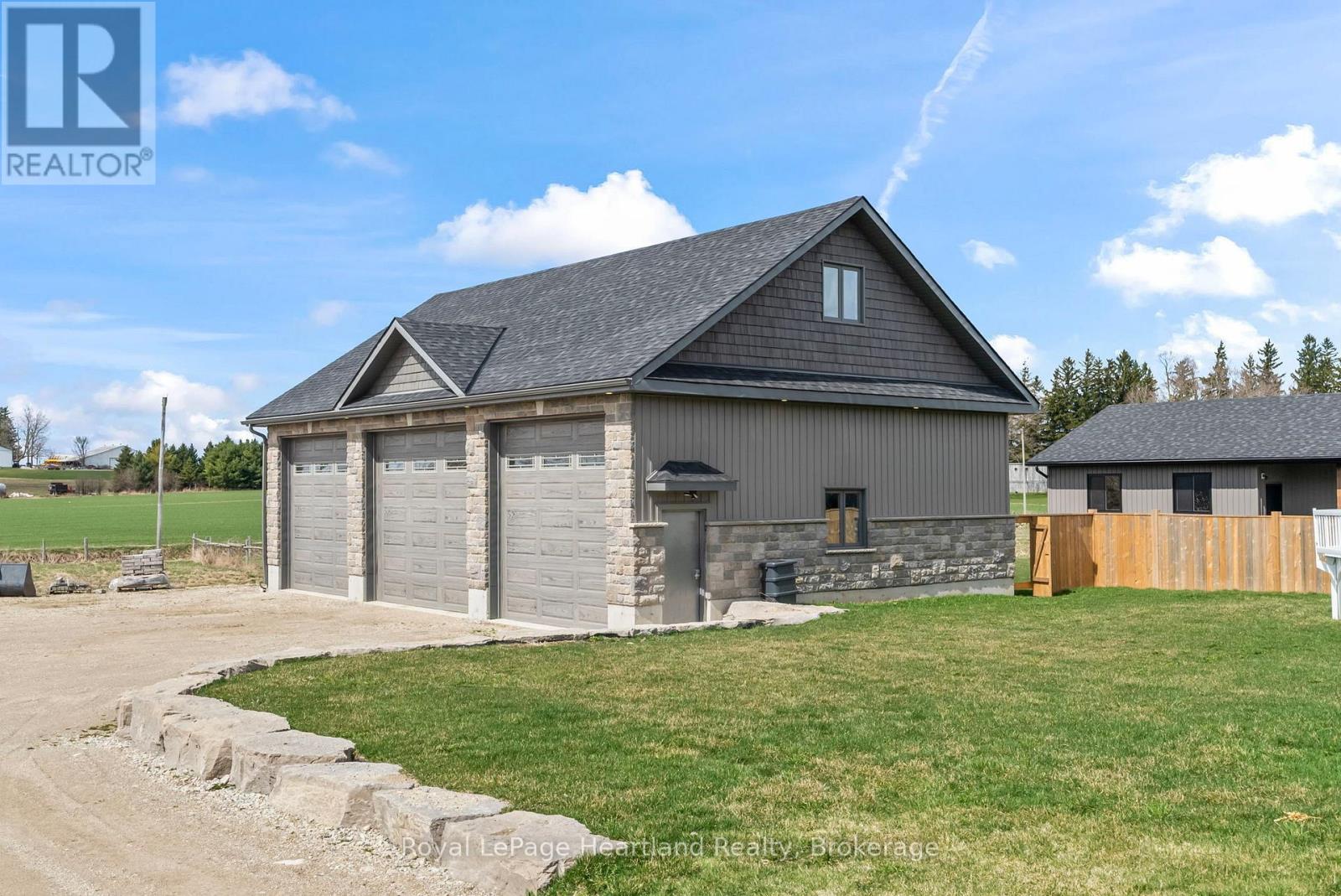 411 Jane Street, Minto, Ontario  N0G 2P0 - Photo 47 - X12410338