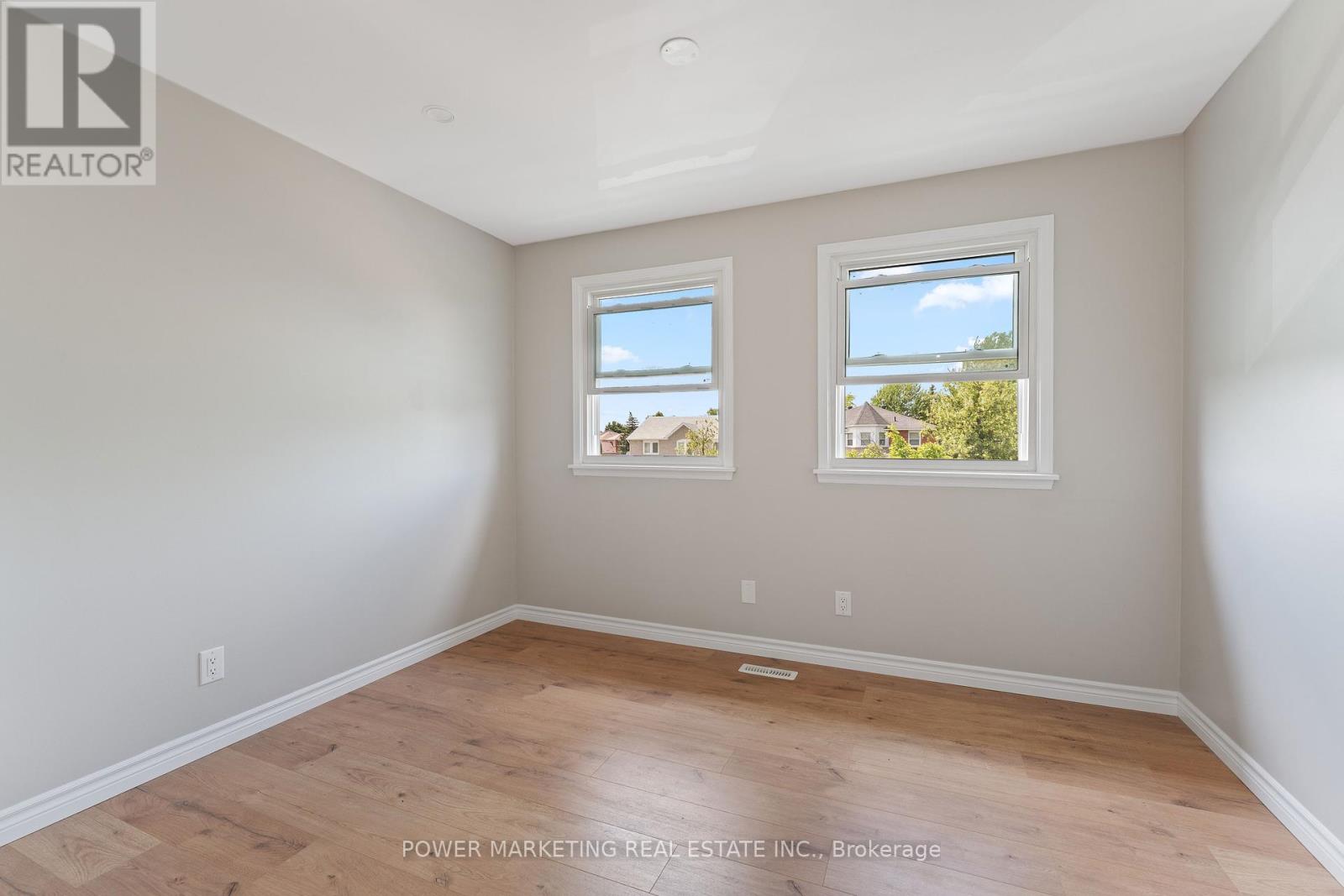 3 Newbury Crescent, Brampton (Westgate), Ontario  L6S 5L7 - Photo 20 - W12410372